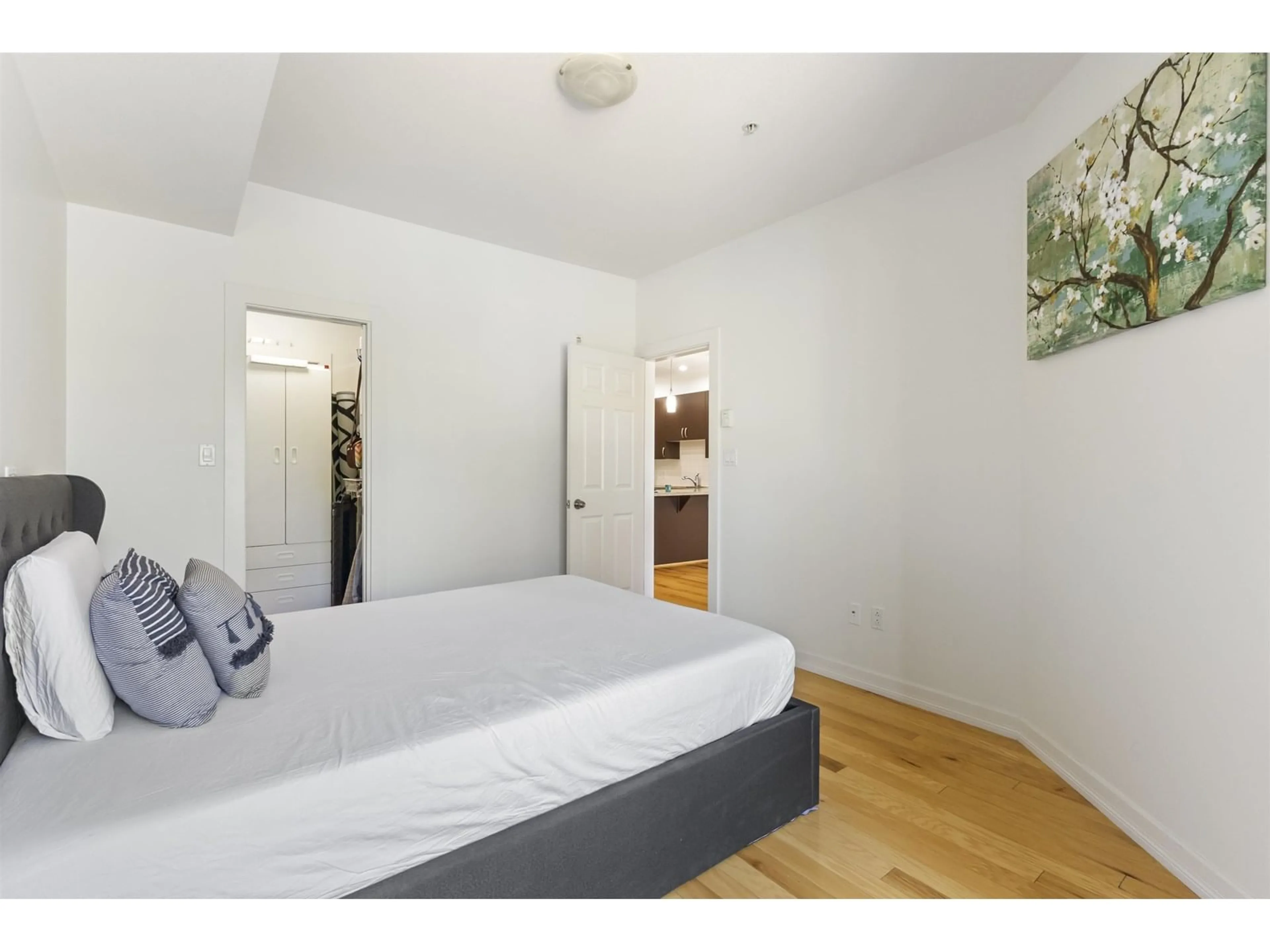 Bedroom with bed, unknown for 212 - 10237 133, Surrey British Columbia V3T0C6