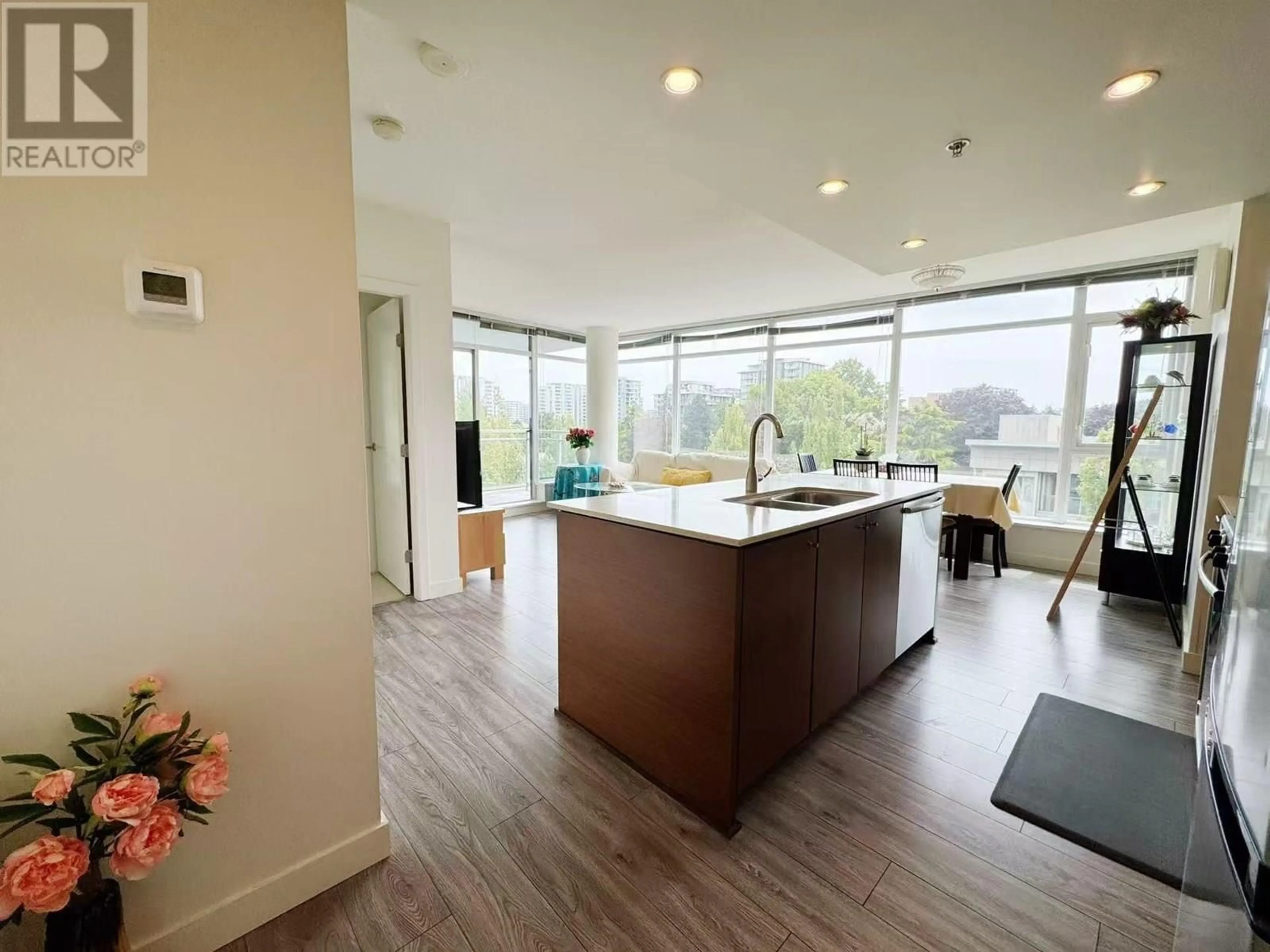 Open concept kitchen, unknown for 708 - 7371 WESTMINSTER HIGHWAY, Richmond British Columbia V6X0B4