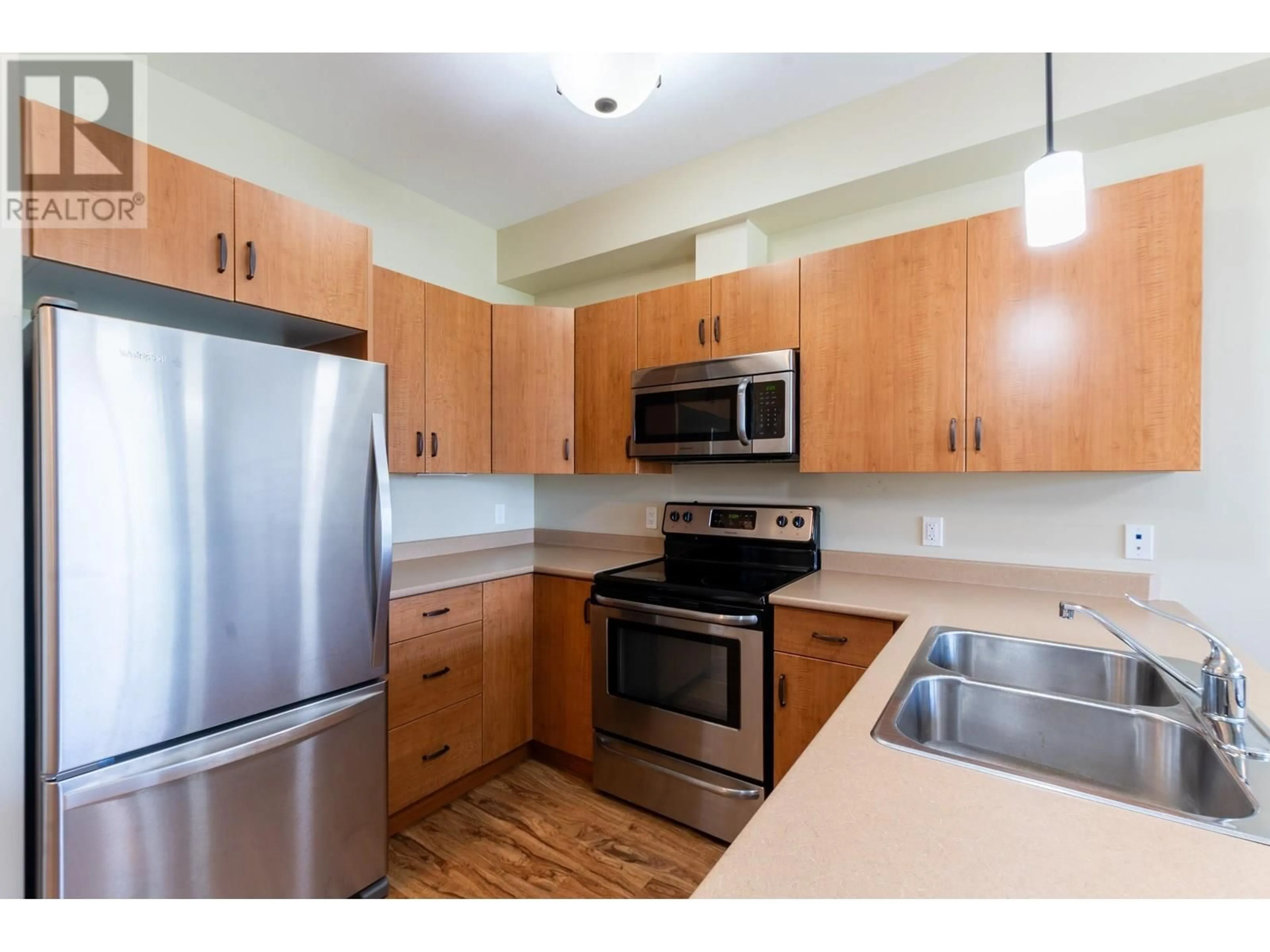Standard kitchen, wood/laminate floor for 242 - 1444 20TH AVENUE, Prince George British Columbia V2L0C9
