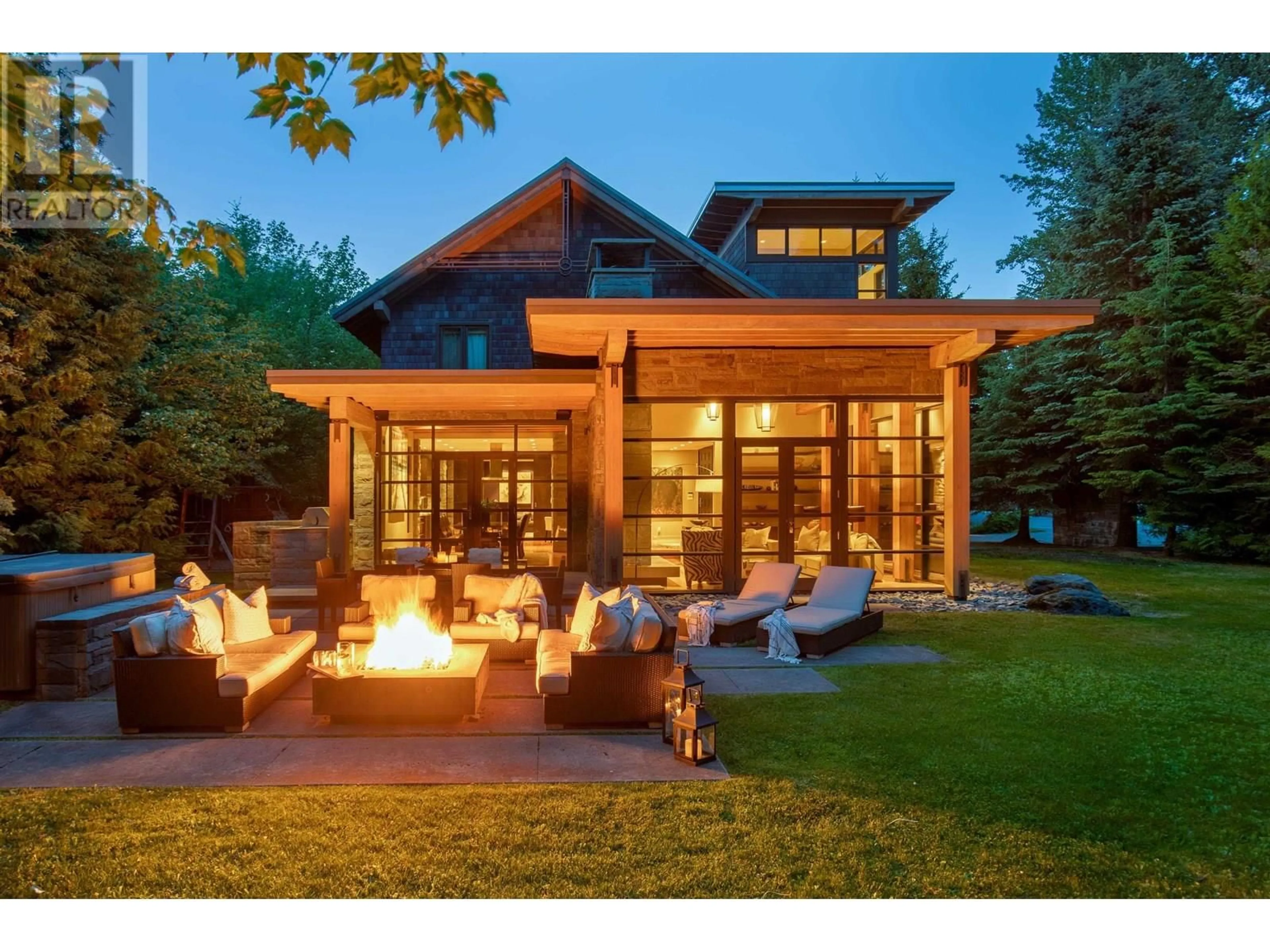 Patio, unknown for 6677 CRABAPPLE DRIVE, Whistler British Columbia V8E0C5
