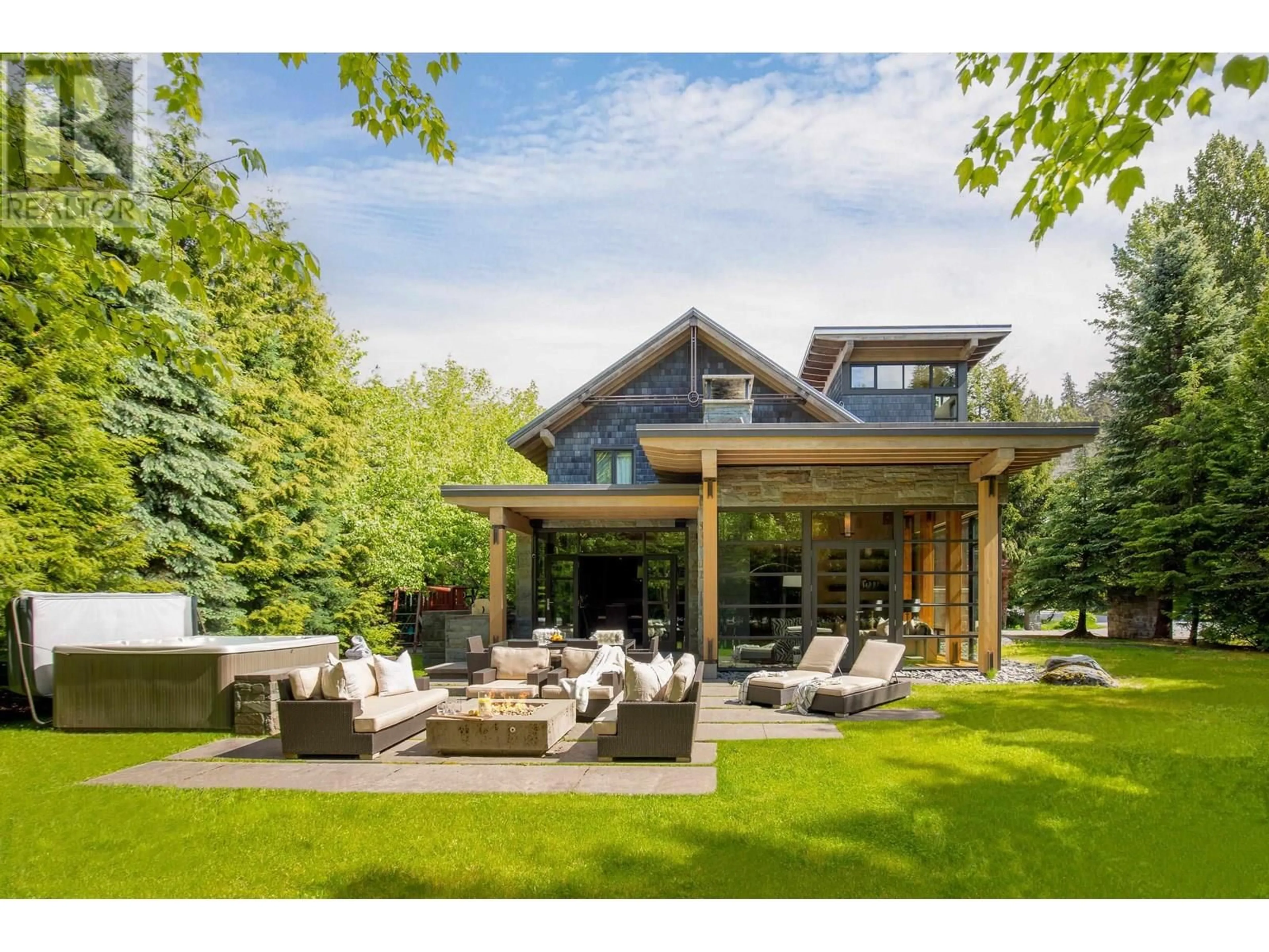 Patio, unknown for 6677 CRABAPPLE DRIVE, Whistler British Columbia V8E0C5