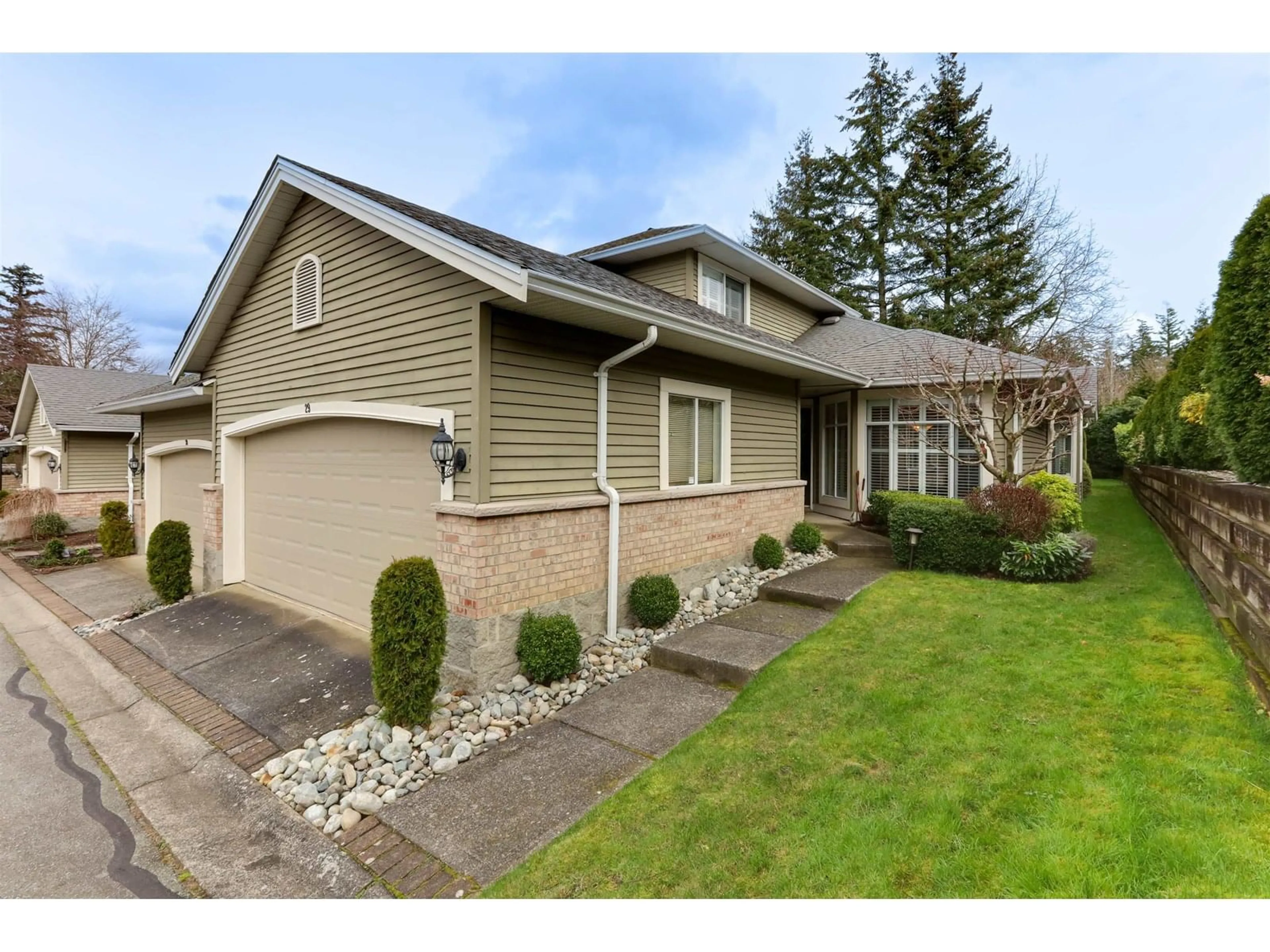Home with vinyl exterior material, street for 29 - 2672 151, Surrey British Columbia V4P1A1