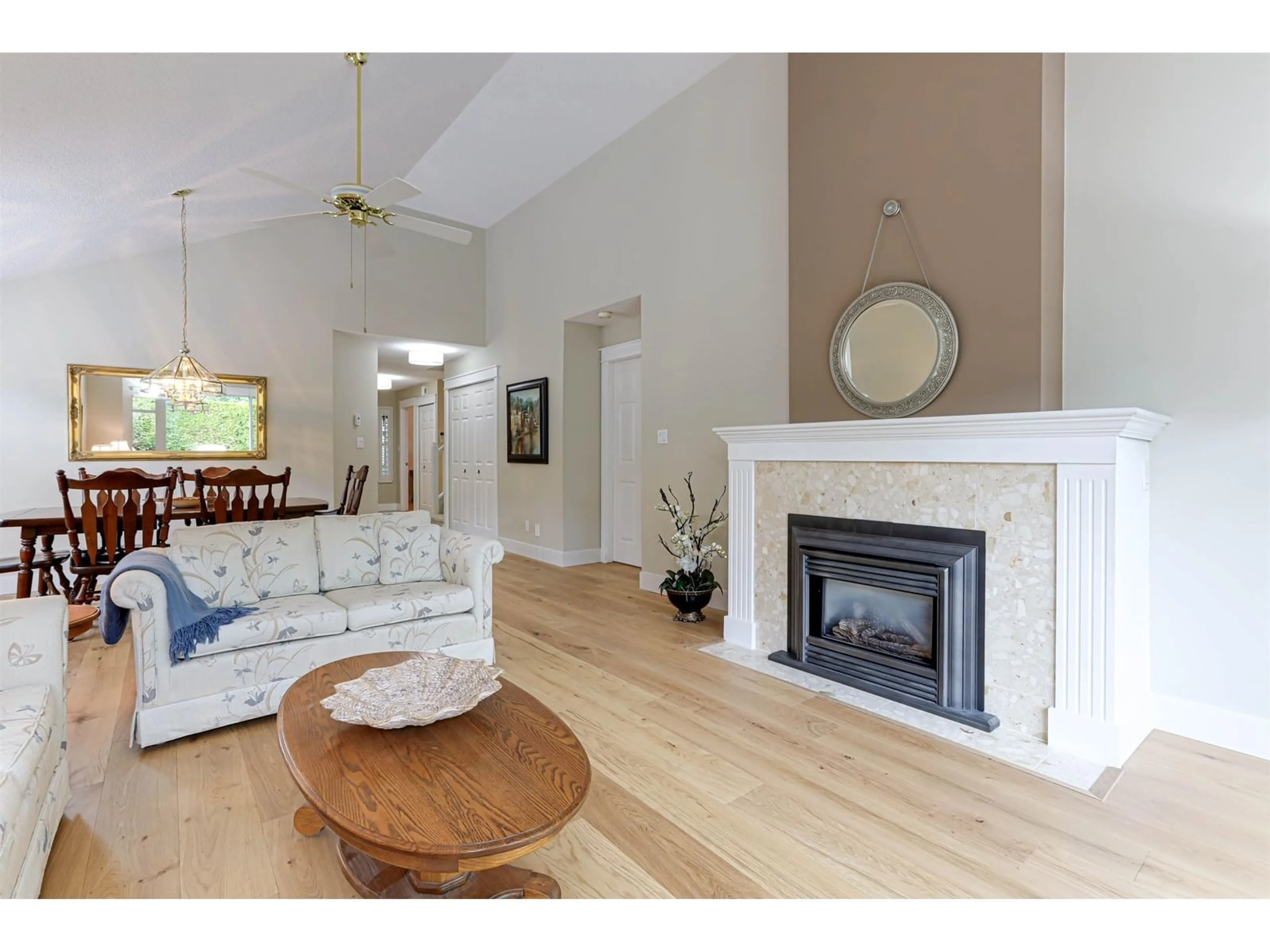 Living room with furniture, wood/laminate floor for 29 - 2672 151, Surrey British Columbia V4P1A1