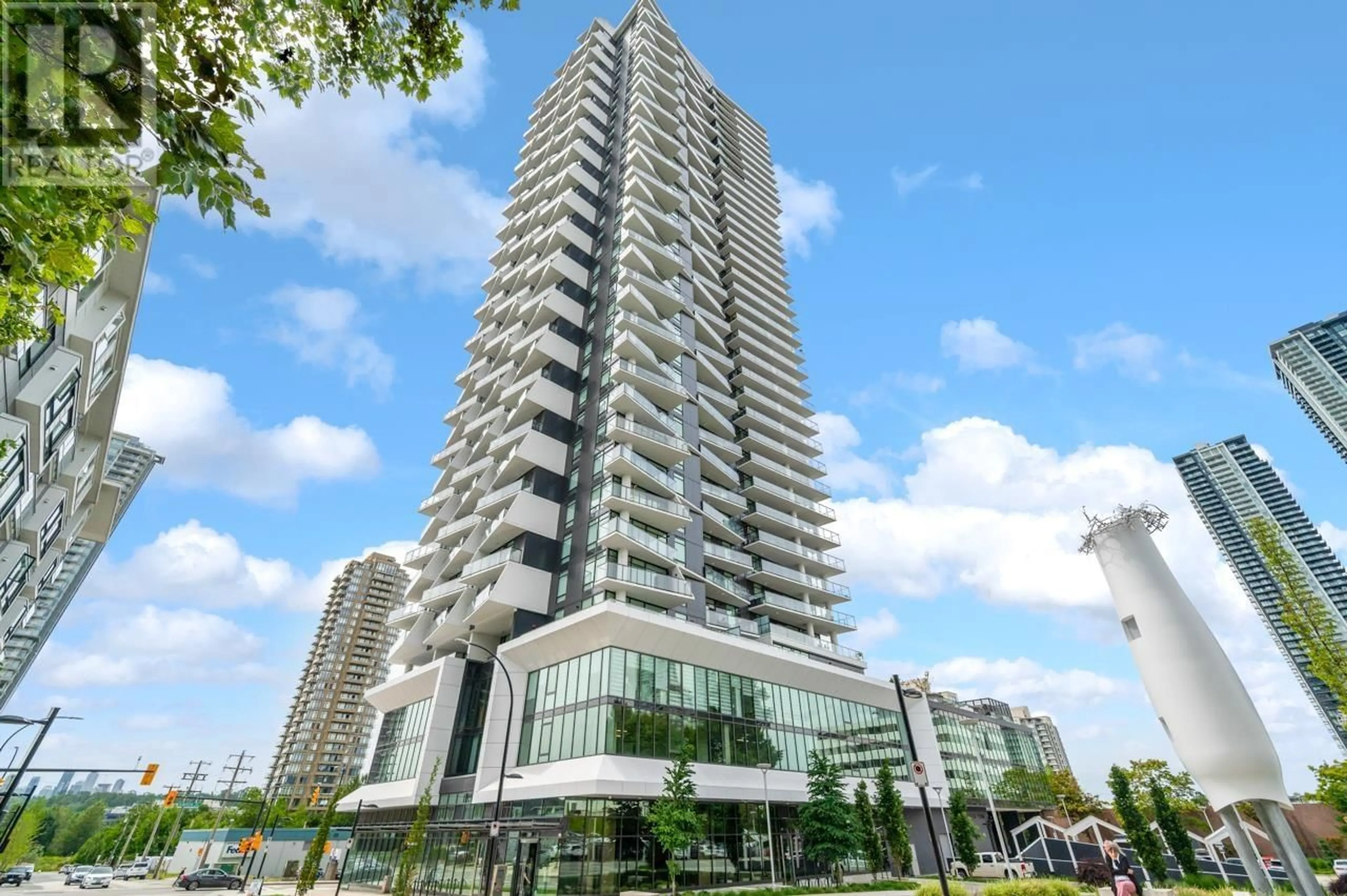 Indoor foyer for 2101 - 2181 MADISON AVENUE, Burnaby British Columbia V5C0N4