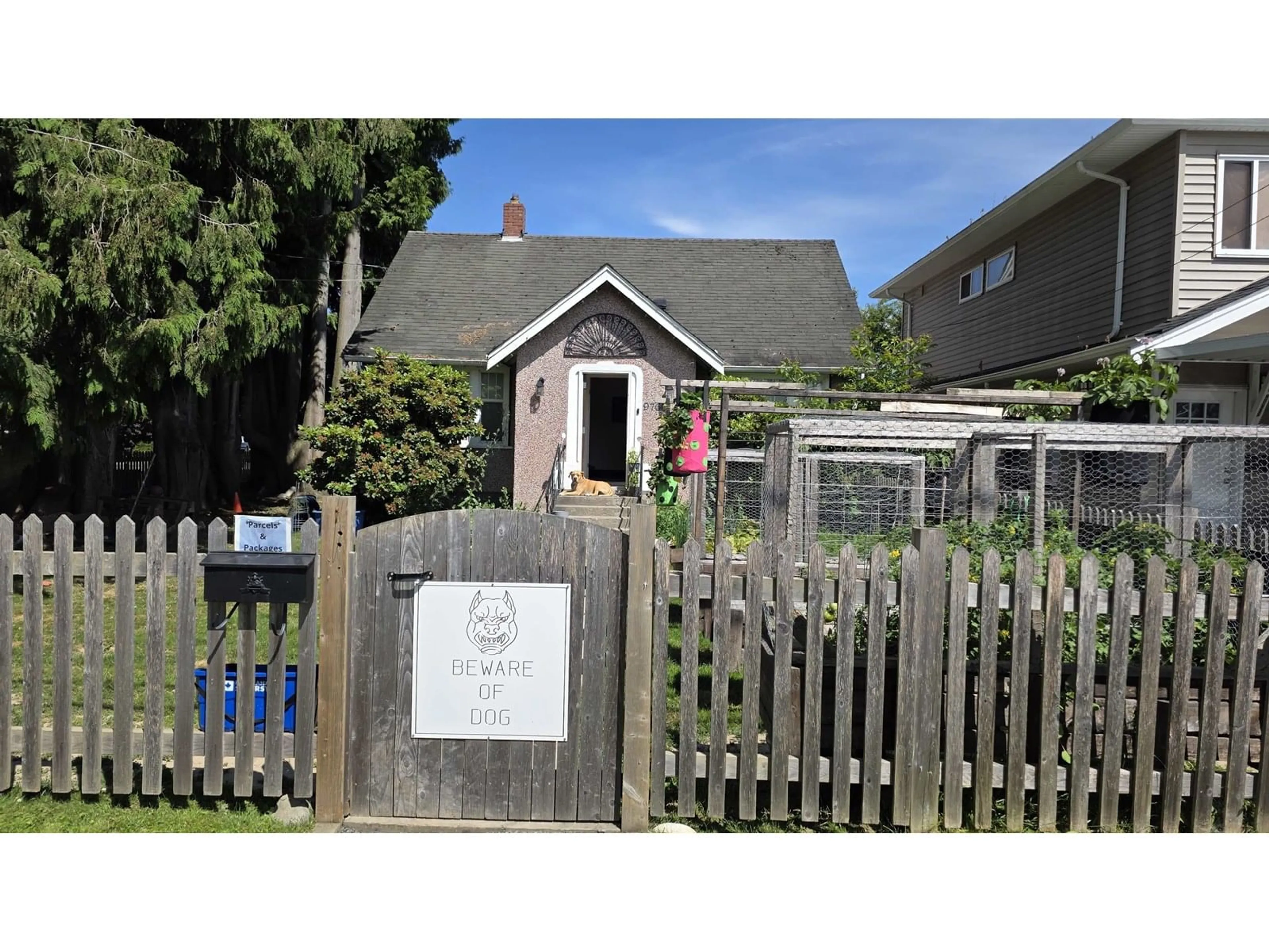 A pic from outside/outdoor area/front of a property/back of a property/a pic from drone, street for 9760 WILLIAMS STREET, Chilliwack British Columbia V2P5G7