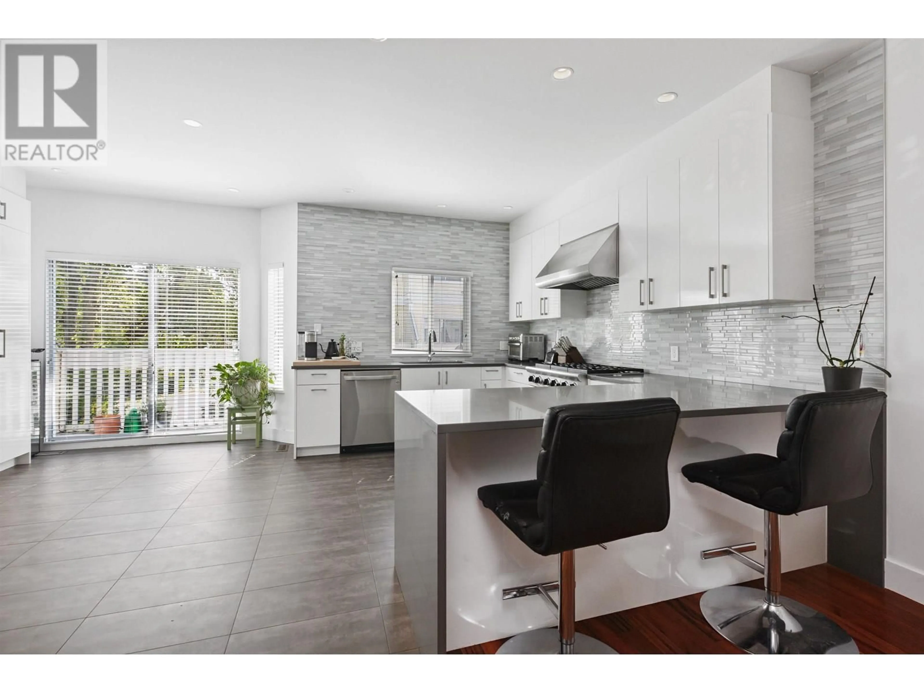 Open concept kitchen, ceramic/tile floor for 91 - 12500 MCNEELY DRIVE, Richmond British Columbia V6V2S4