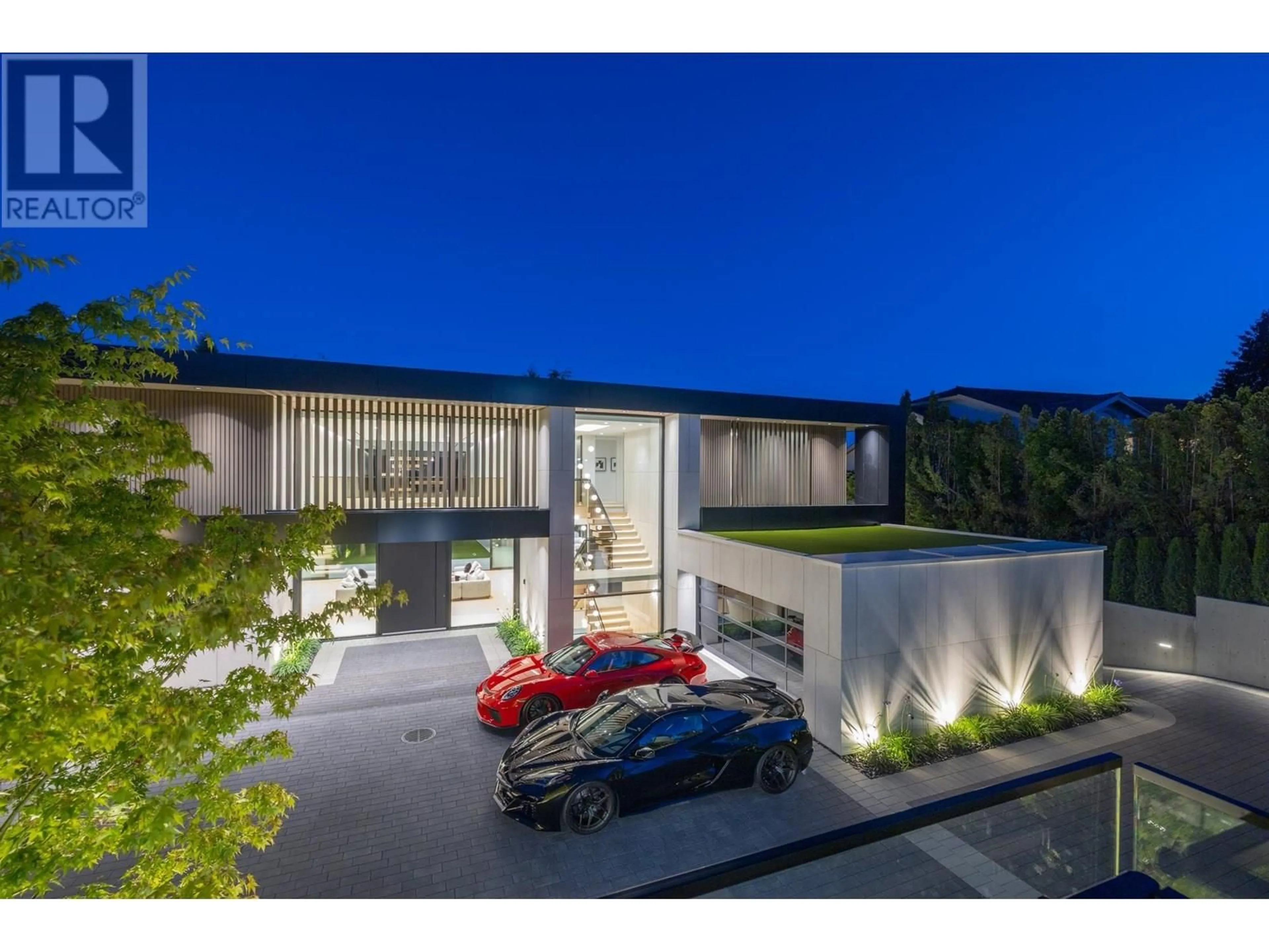 Indoor garage for 690 KNOCKMAROON ROAD, West Vancouver British Columbia V7S1R6