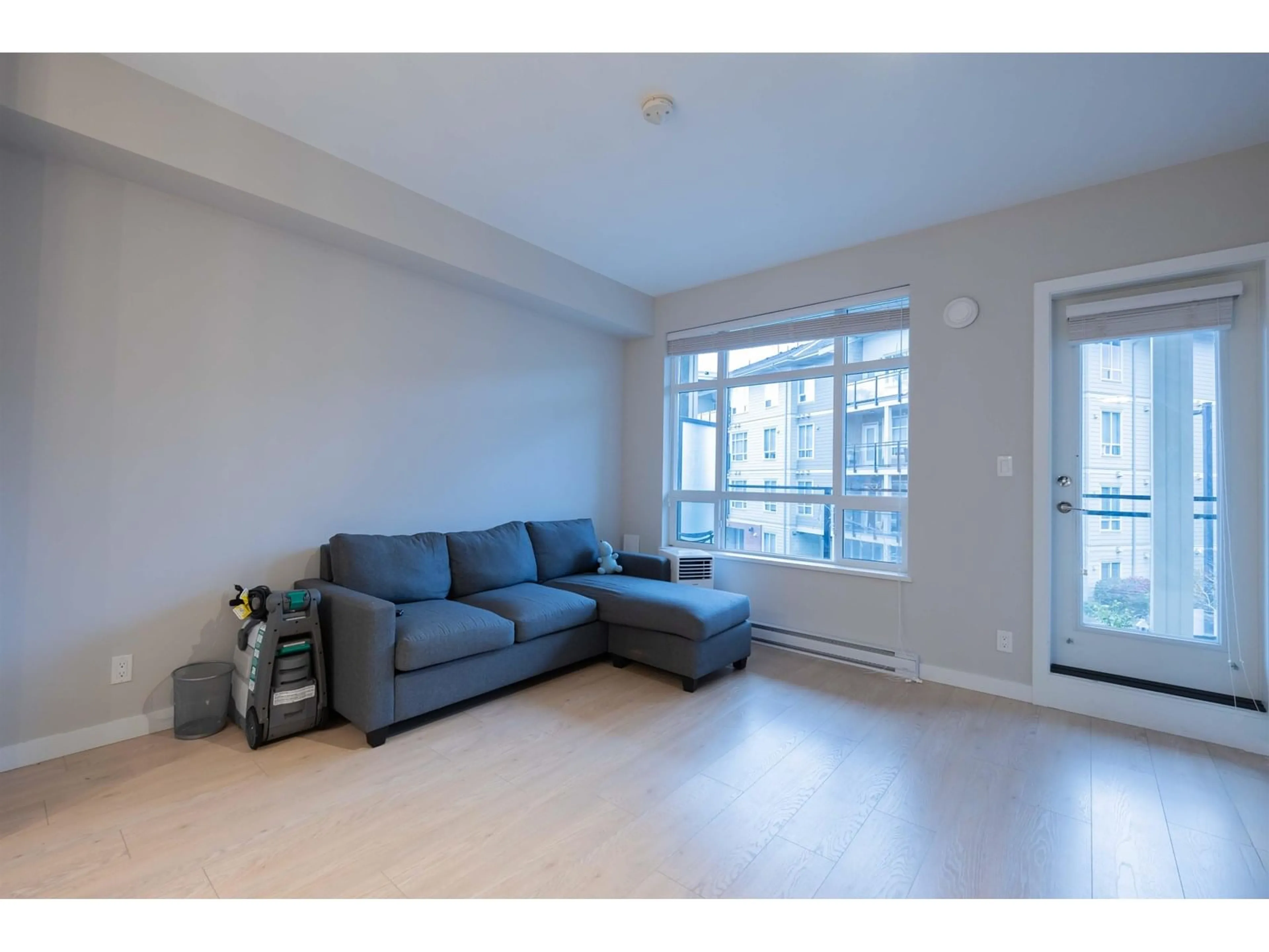 Living room with furniture, unknown for D202 - 20211 66, Langley British Columbia V2Y0L4