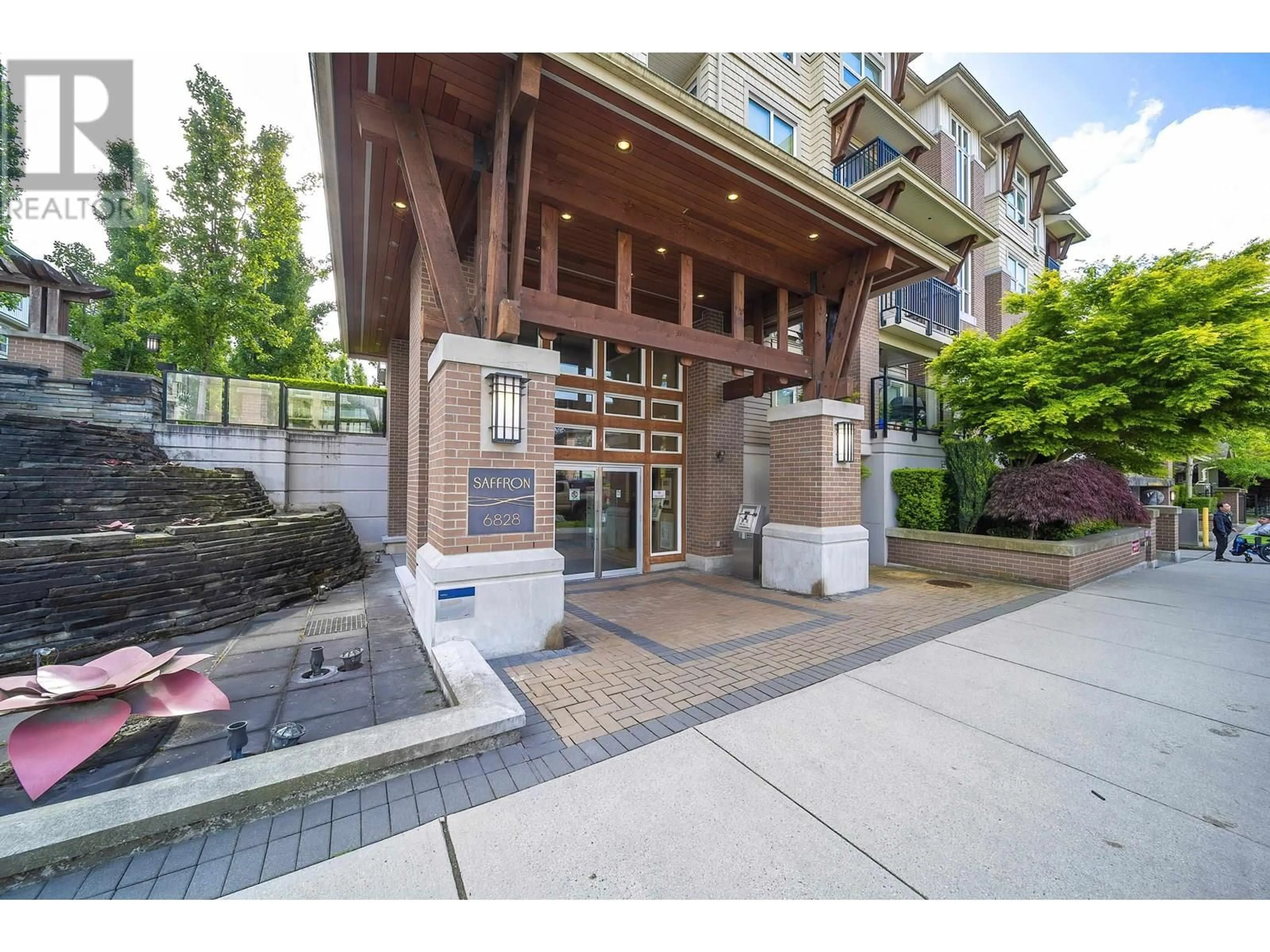 Indoor foyer for 114 - 6828 ECKERSLEY ROAD, Richmond British Columbia V6Y0E8