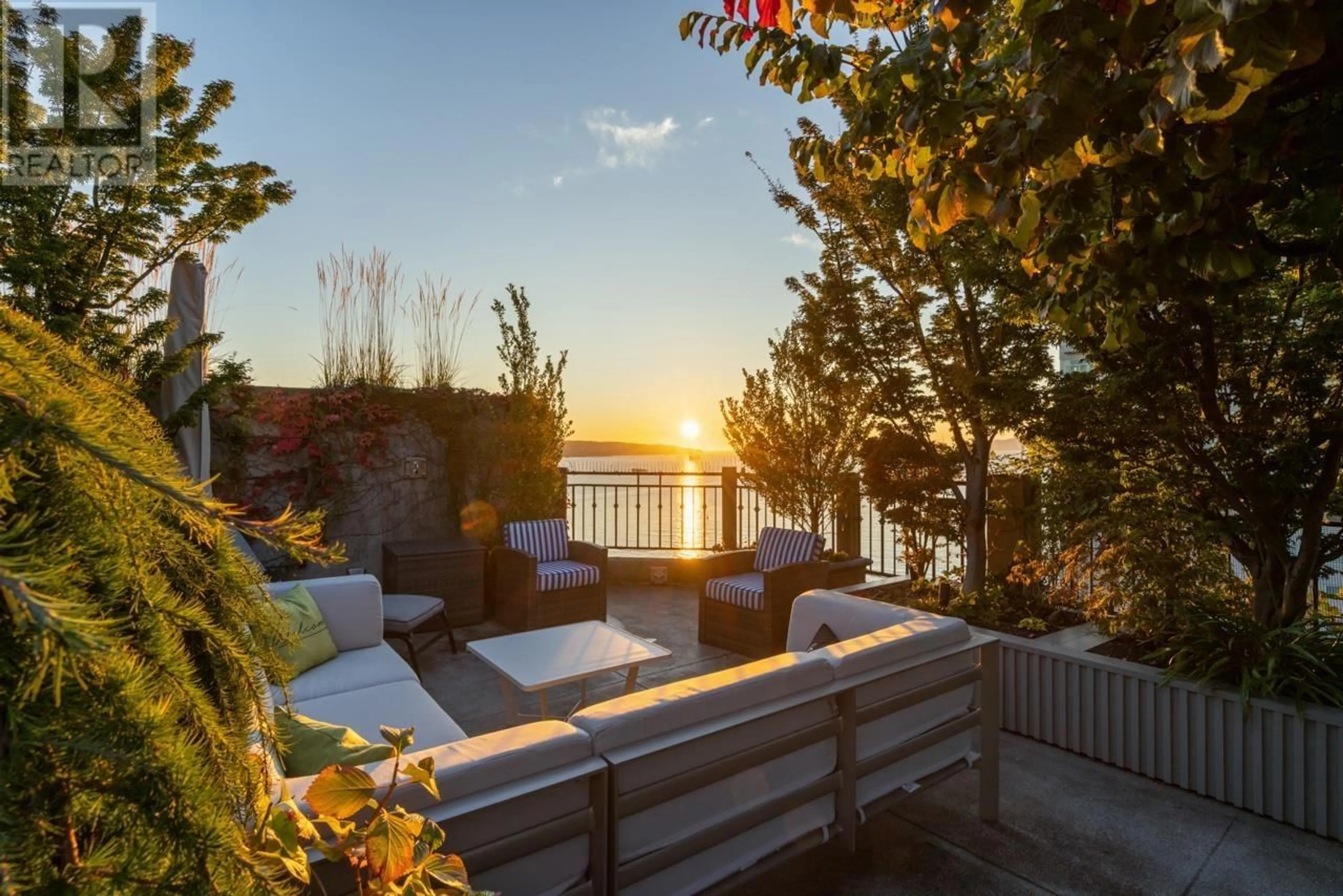 Patio, water/lake/river/ocean view for 1601 - 1236 BIDWELL STREET, Vancouver British Columbia V6G2K9