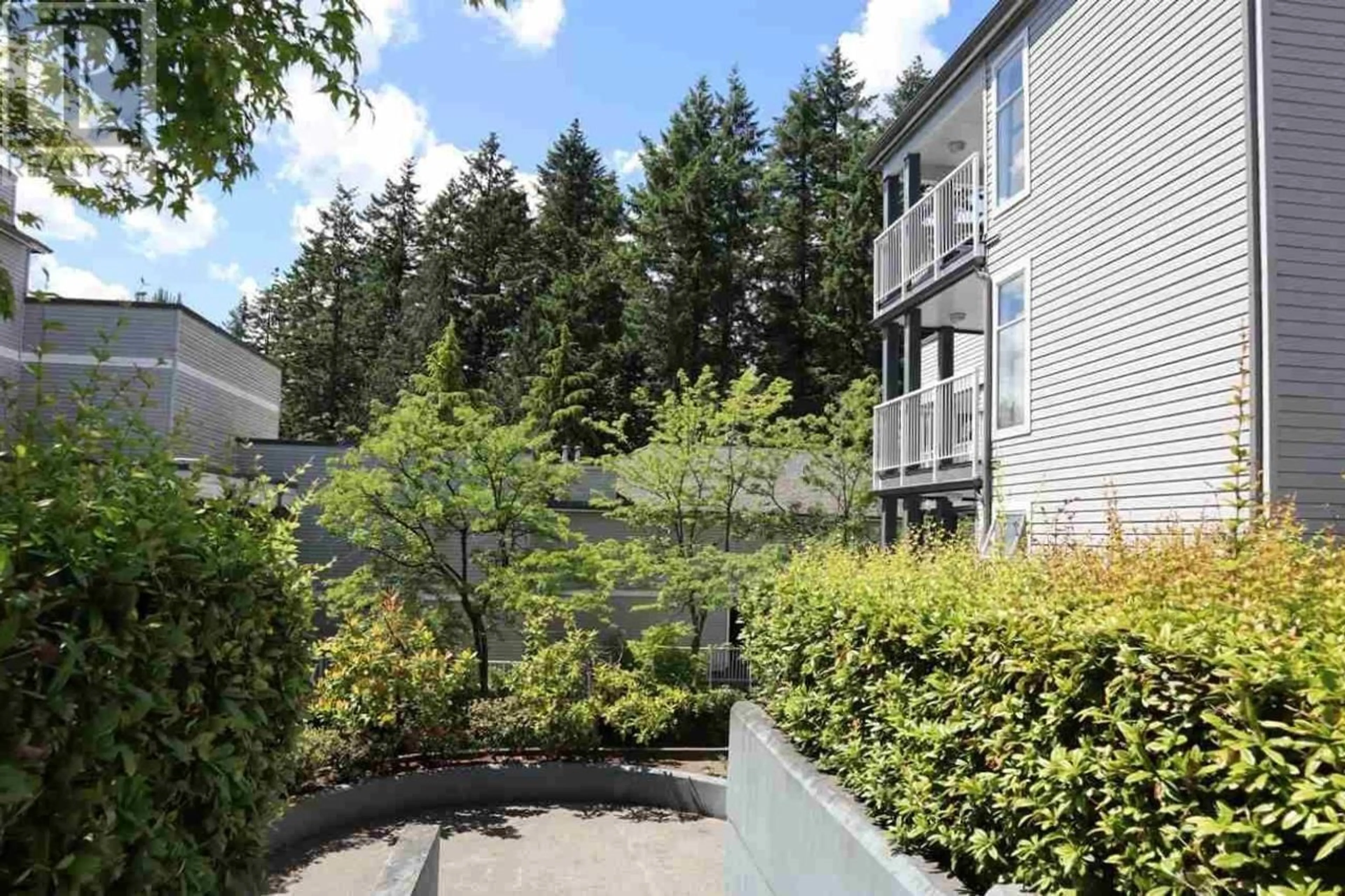 Patio, unknown for 40 - 7345 SANDBORNE AVENUE, Burnaby British Columbia V3N4W6