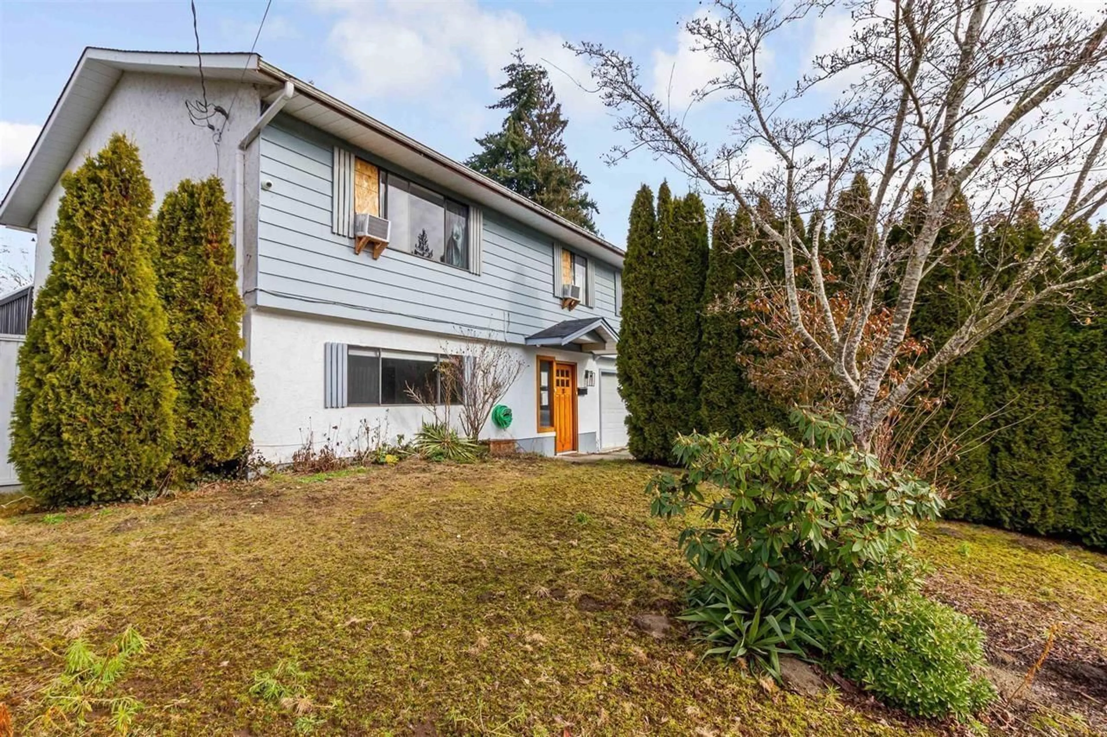 Home with vinyl exterior material, street for 32533 PTARMIGAN, Mission British Columbia V2V5K6