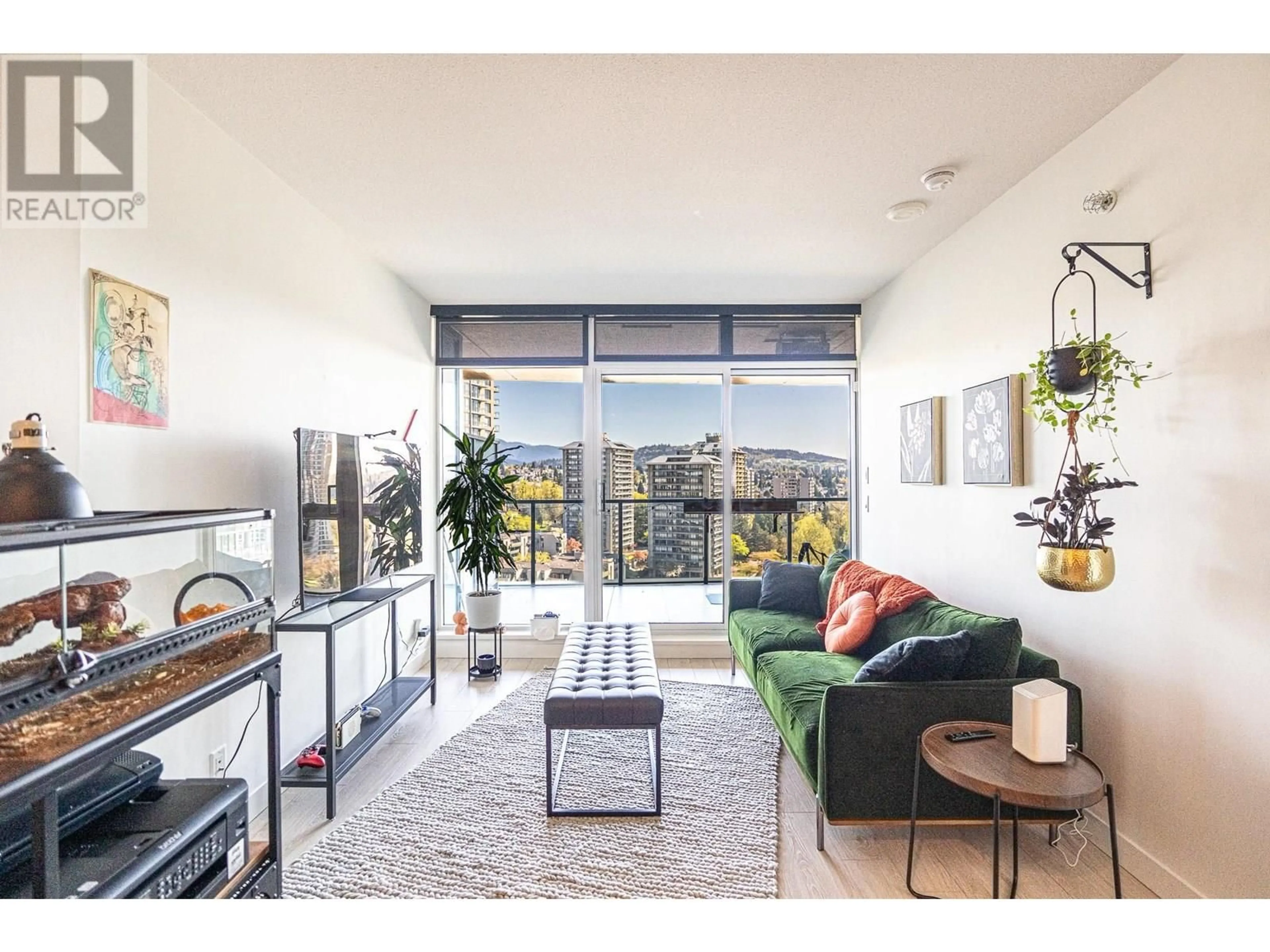 Living room with furniture, unknown for 1606 - 4880 LOUGHEED HIGHWAY, Burnaby British Columbia V5C0N1