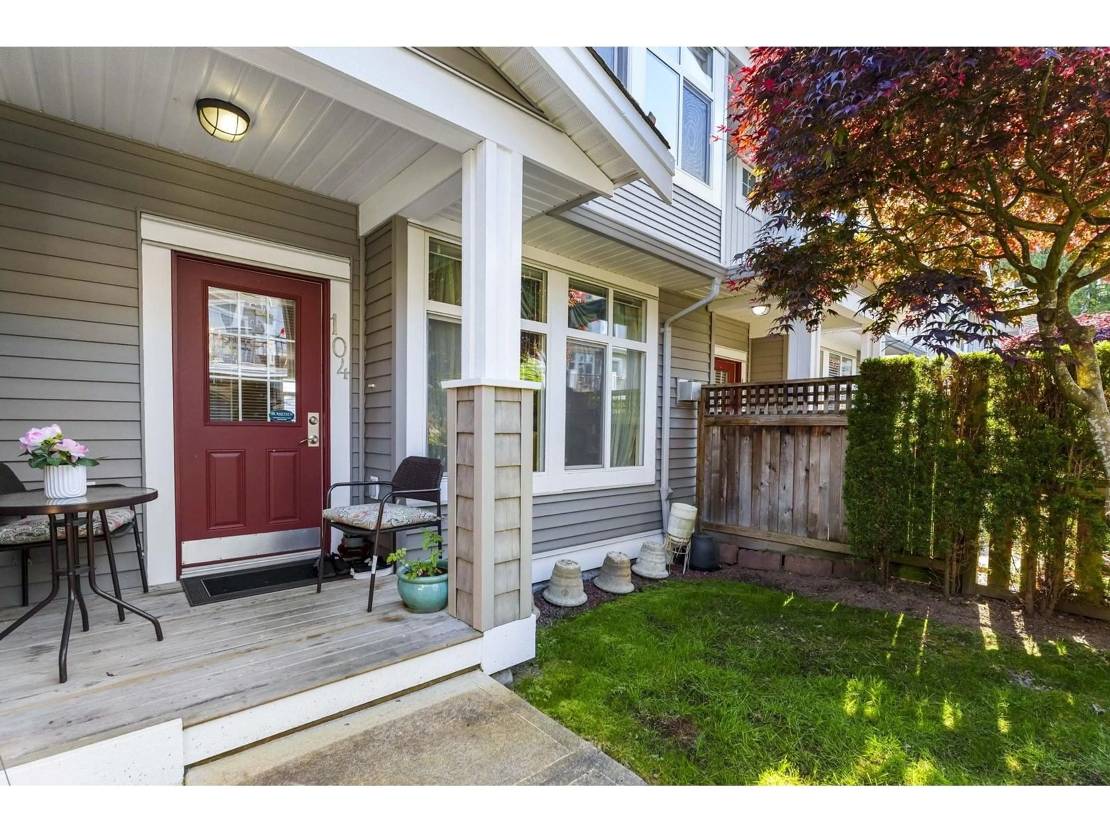 Indoor entryway for 104 - 20449 66, Langley British Columbia V2Y3C1