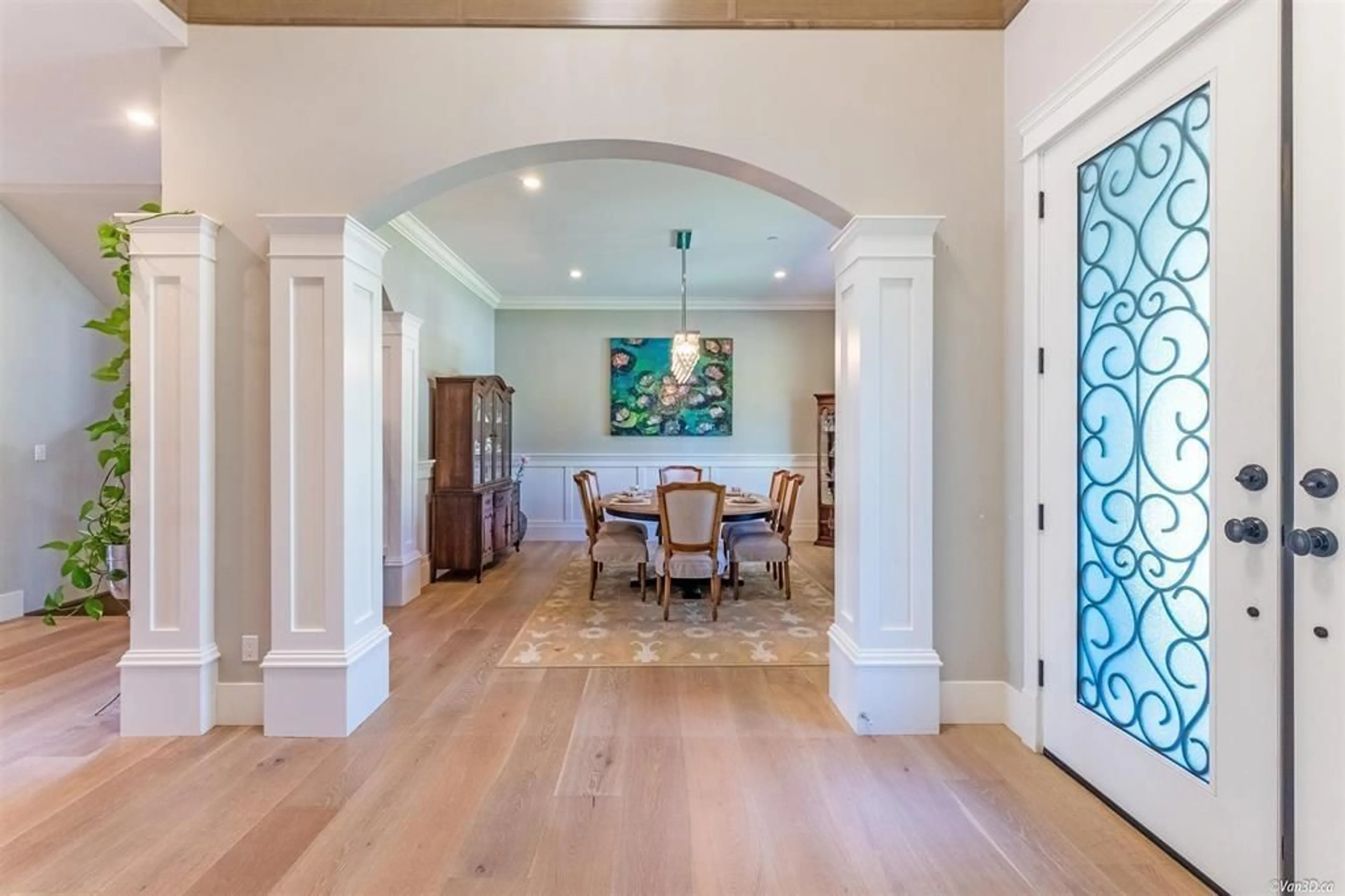 Indoor foyer for 13632 BLACKBURN, White Rock British Columbia V4B2Y8
