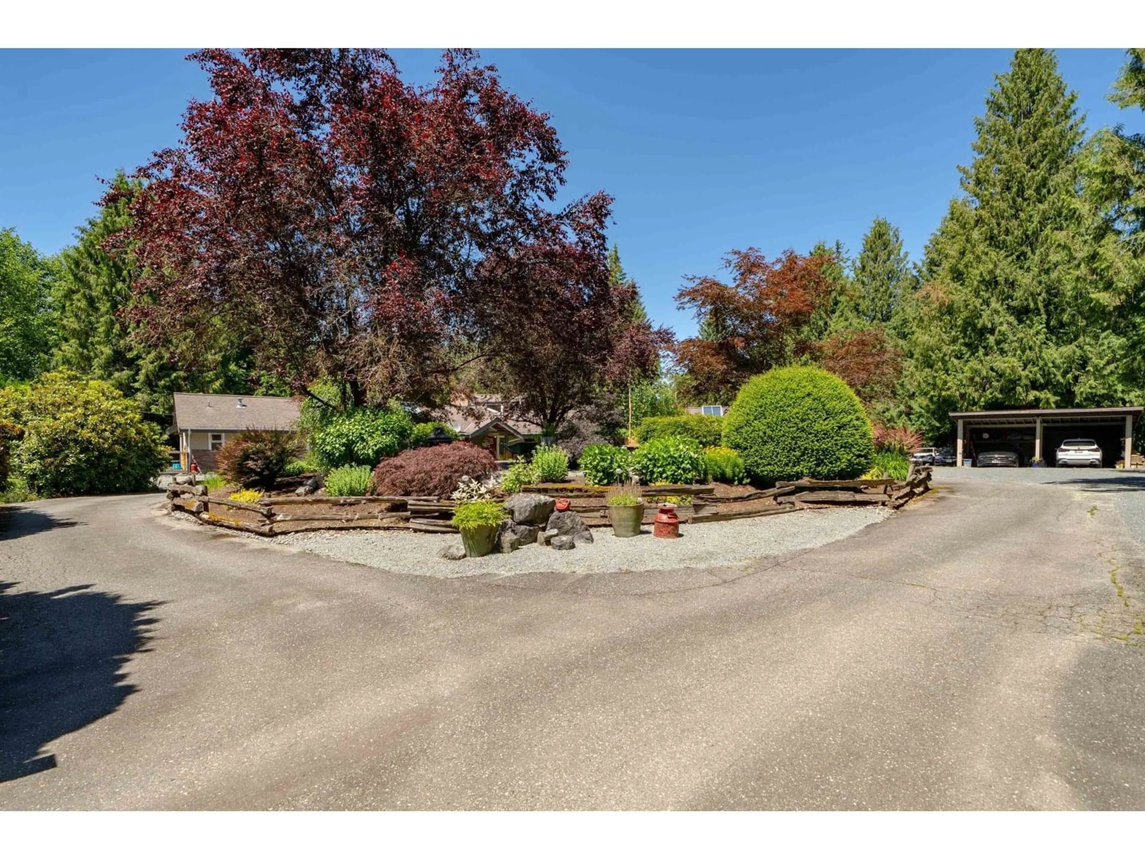 A pic from outside/outdoor area/front of a property/back of a property/a pic from drone, street for 25177 64, Langley British Columbia V4W1H5