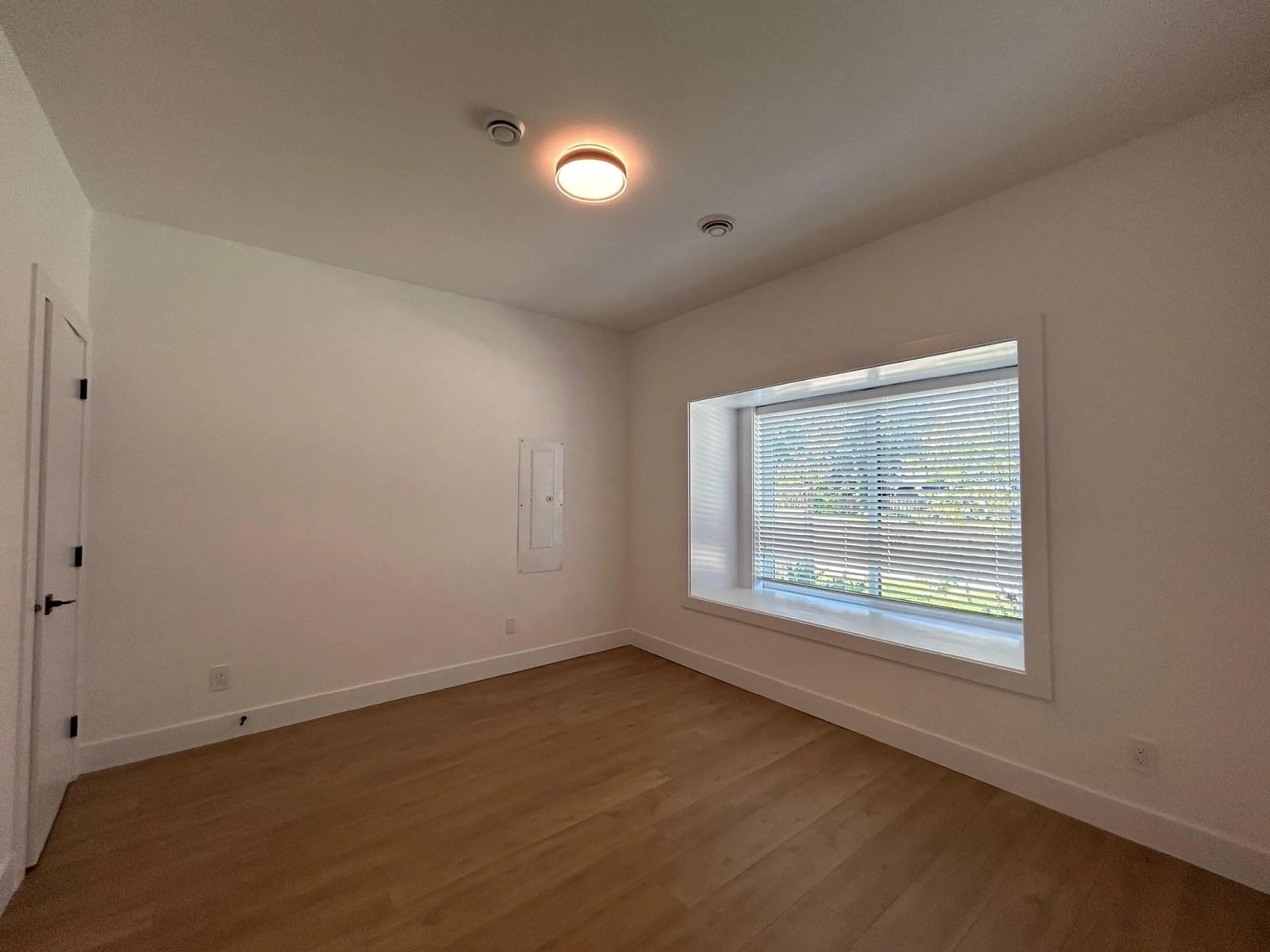 A pic of a room for 18460 64, Surrey British Columbia V3S8J6