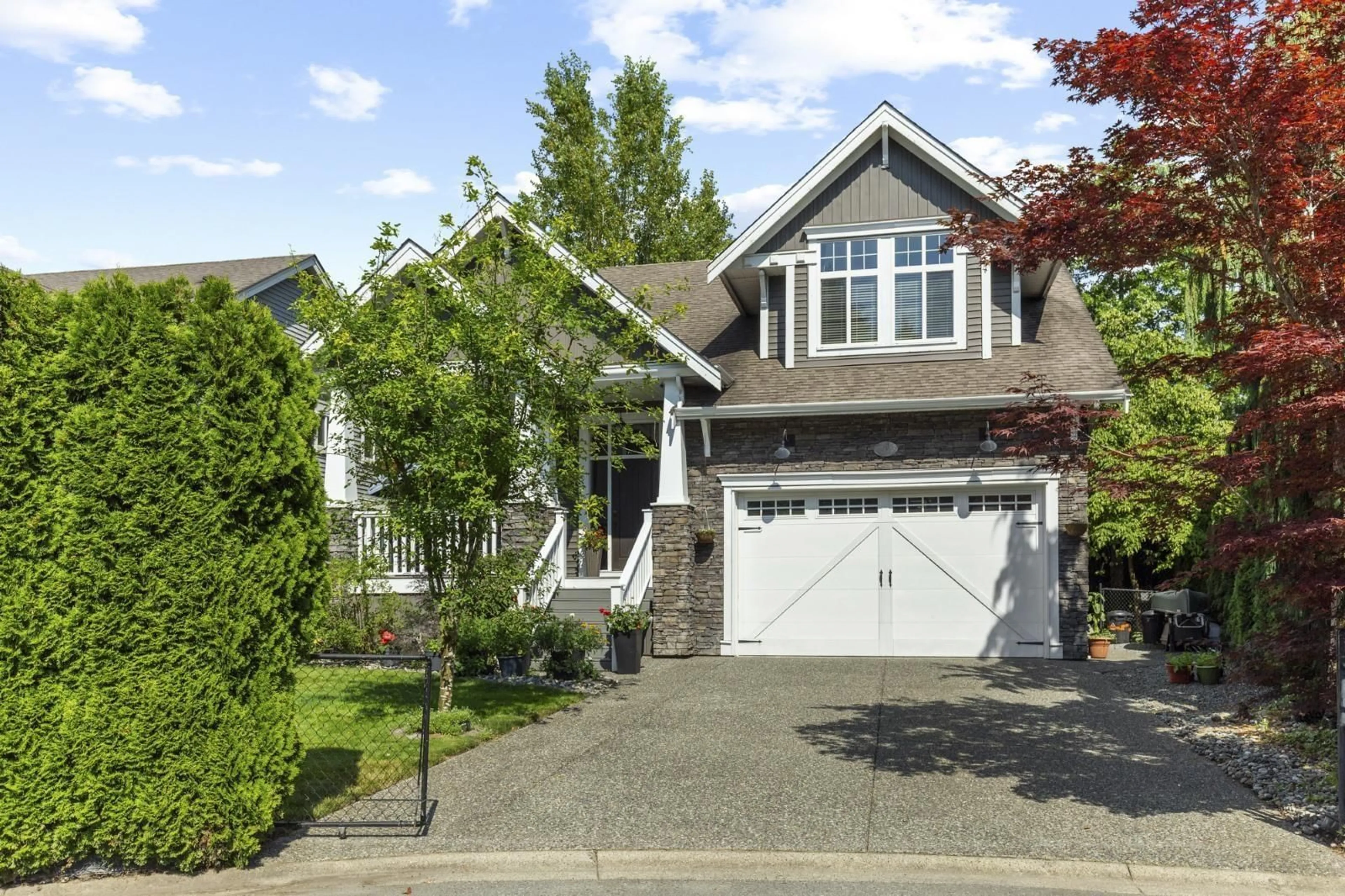 Home with vinyl exterior material, street for 8426 FAIRBANKS, Mission British Columbia V2V3K5