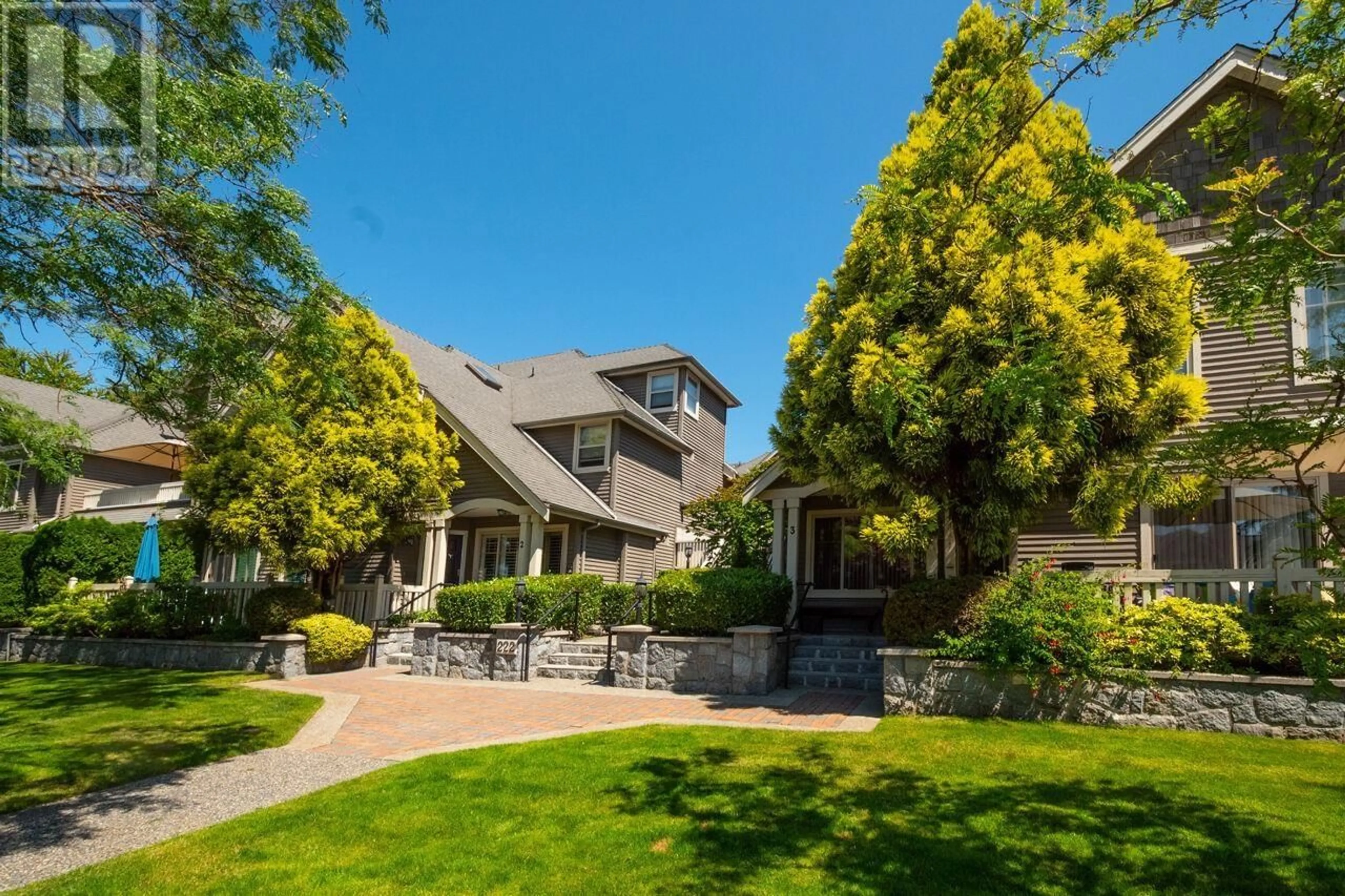 Unknown for 5 - 222 5TH STREET, North Vancouver British Columbia V7L1L7