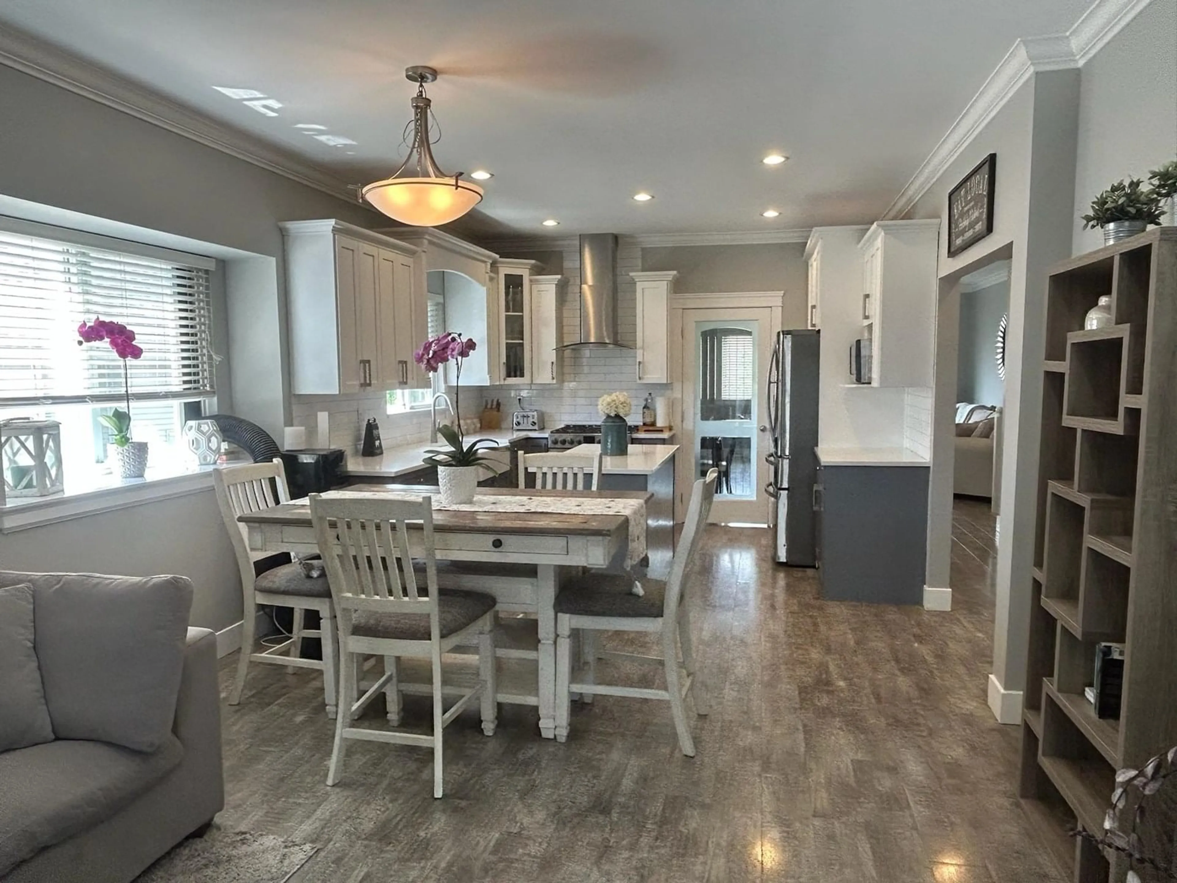 Open concept kitchen, unknown for 32526 ABERCROMBIE, Mission British Columbia V4S0B1