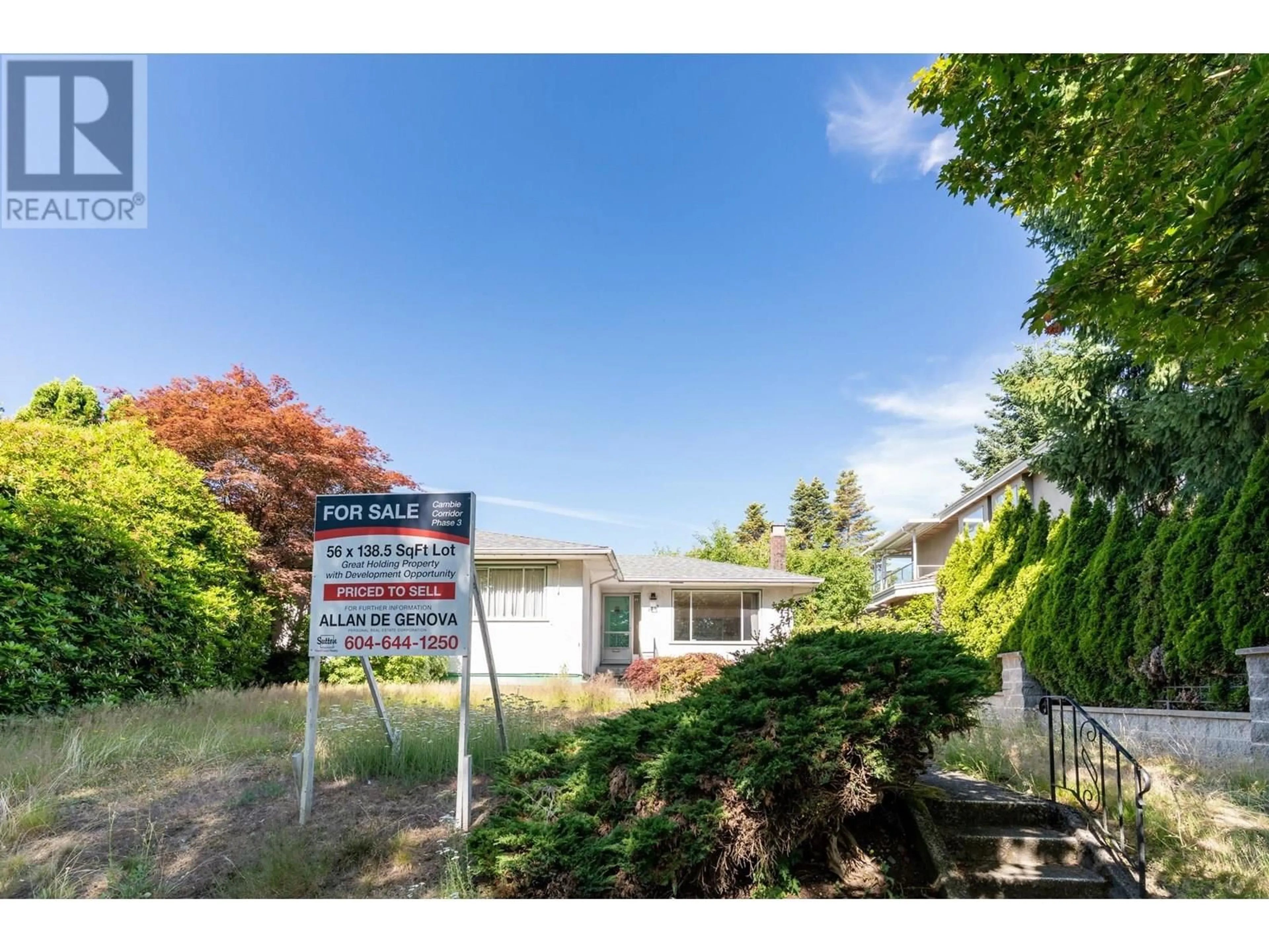 A pic from outside/outdoor area/front of a property/back of a property/a pic from drone, street for 5537 ASH STREET, Vancouver British Columbia V5Z3G8