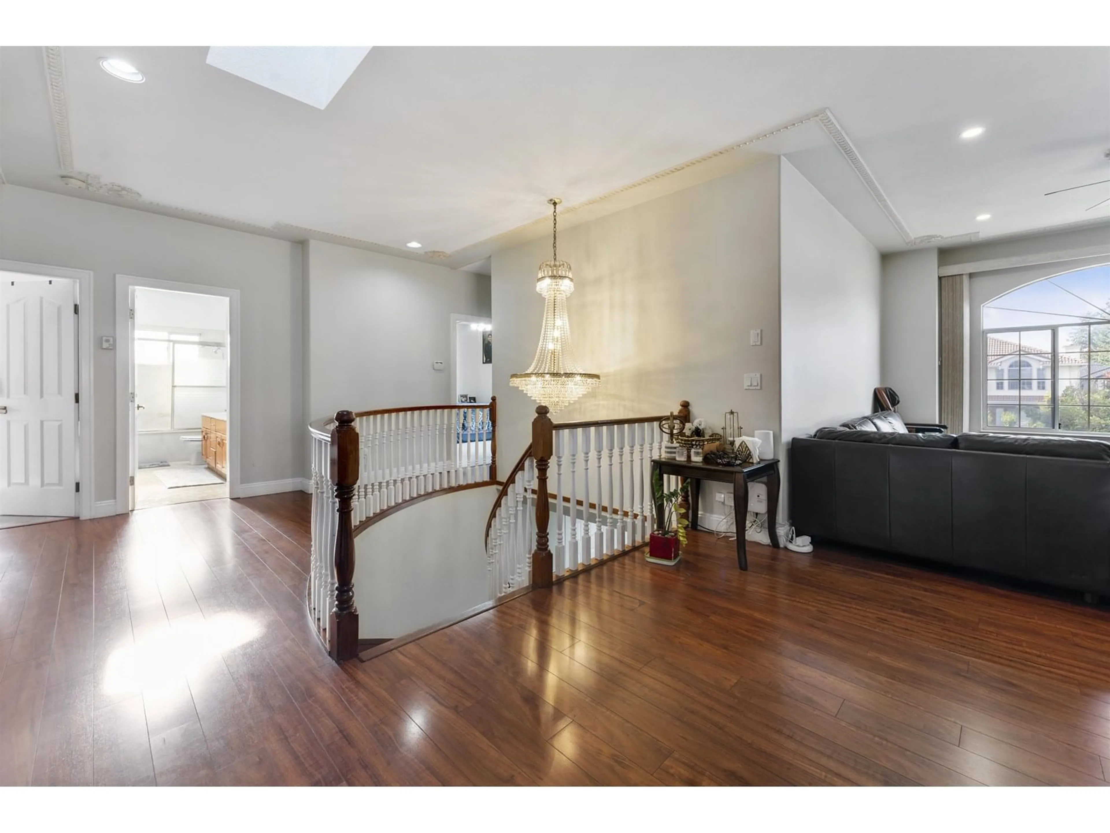 Indoor foyer for 12246 64A, Surrey British Columbia V3W3R8