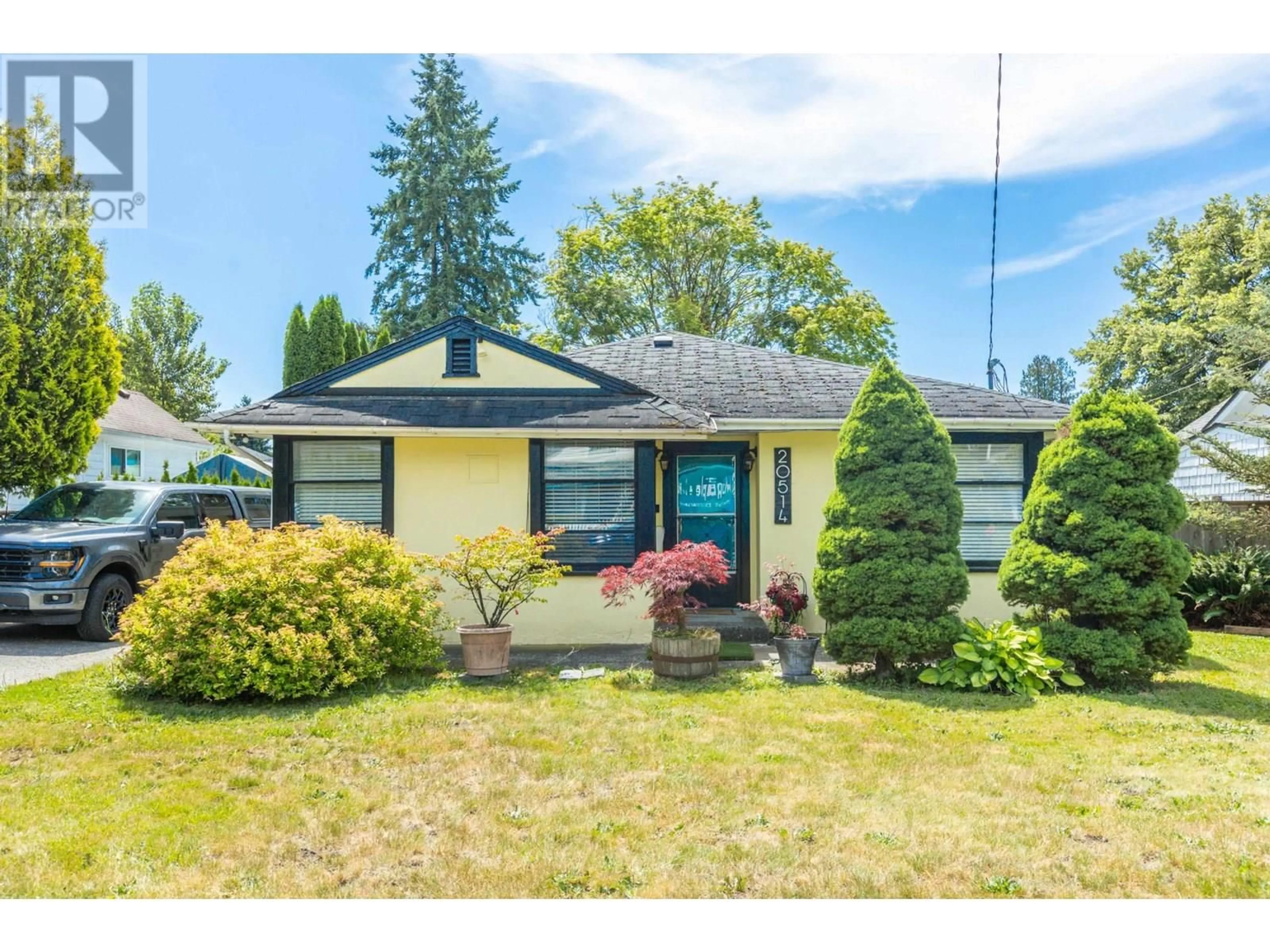 Home with vinyl exterior material, street for 20514 WESTFIELD AVENUE, Maple Ridge British Columbia V2X1L2