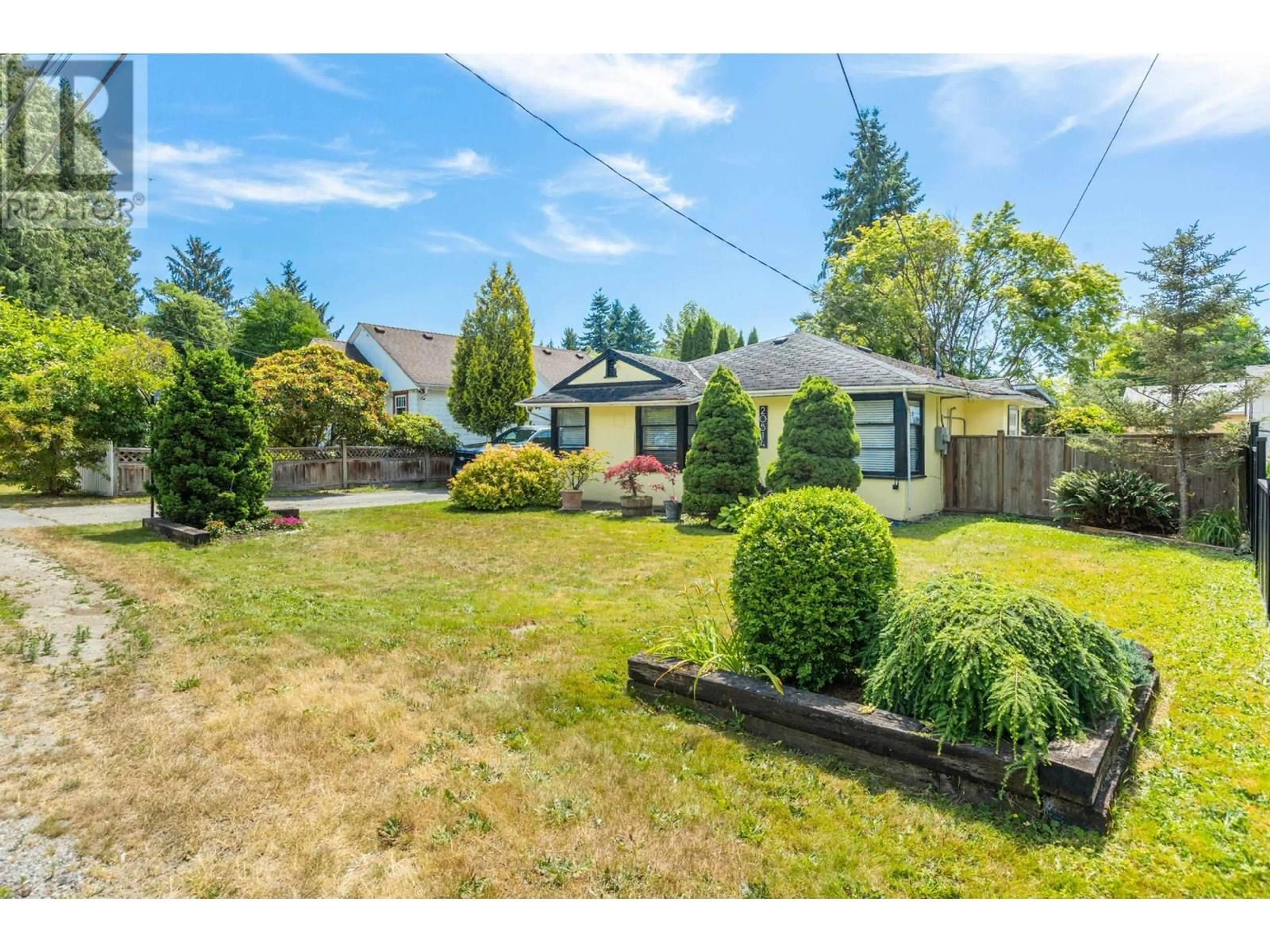 A pic from outside/outdoor area/front of a property/back of a property/a pic from drone, street for 20514 WESTFIELD AVENUE, Maple Ridge British Columbia V2X1L2