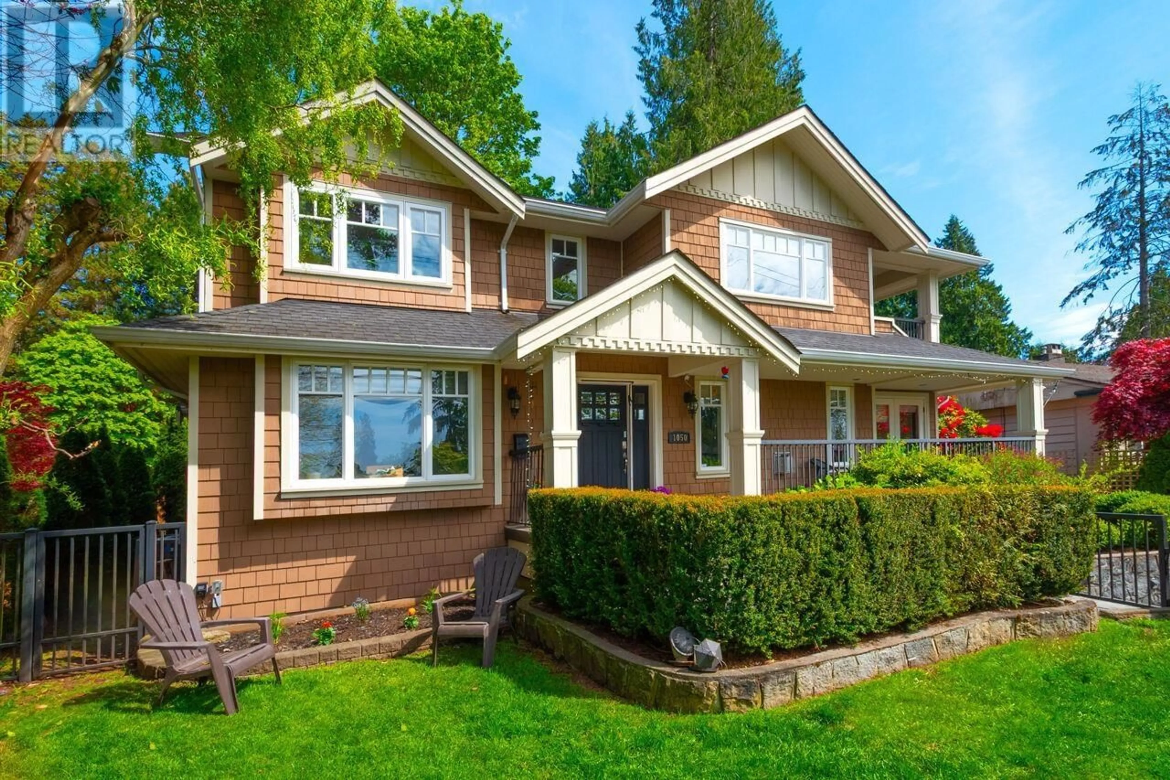 Home with brick exterior material, street for 1050 11TH STREET, West Vancouver British Columbia V7T2M5