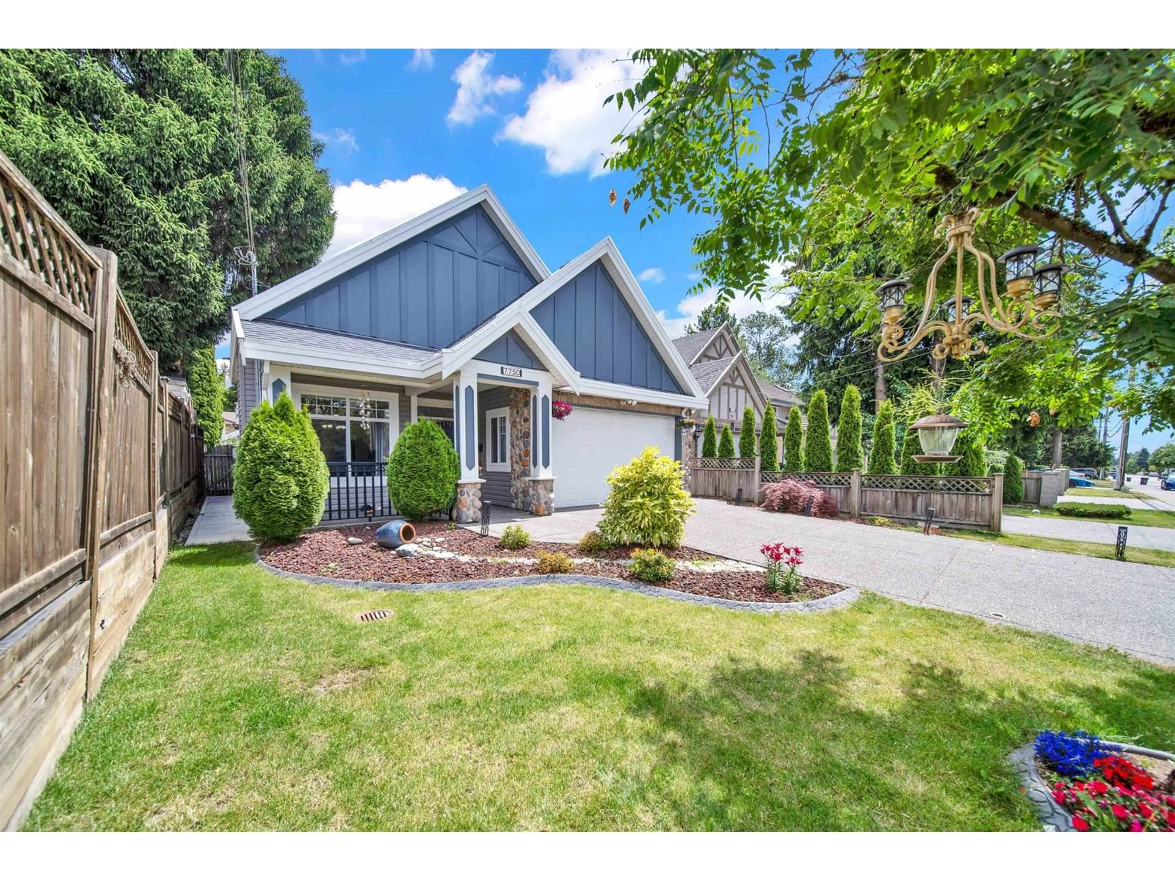 Home with vinyl exterior material, street for 7750 118, Delta British Columbia V4C6G8