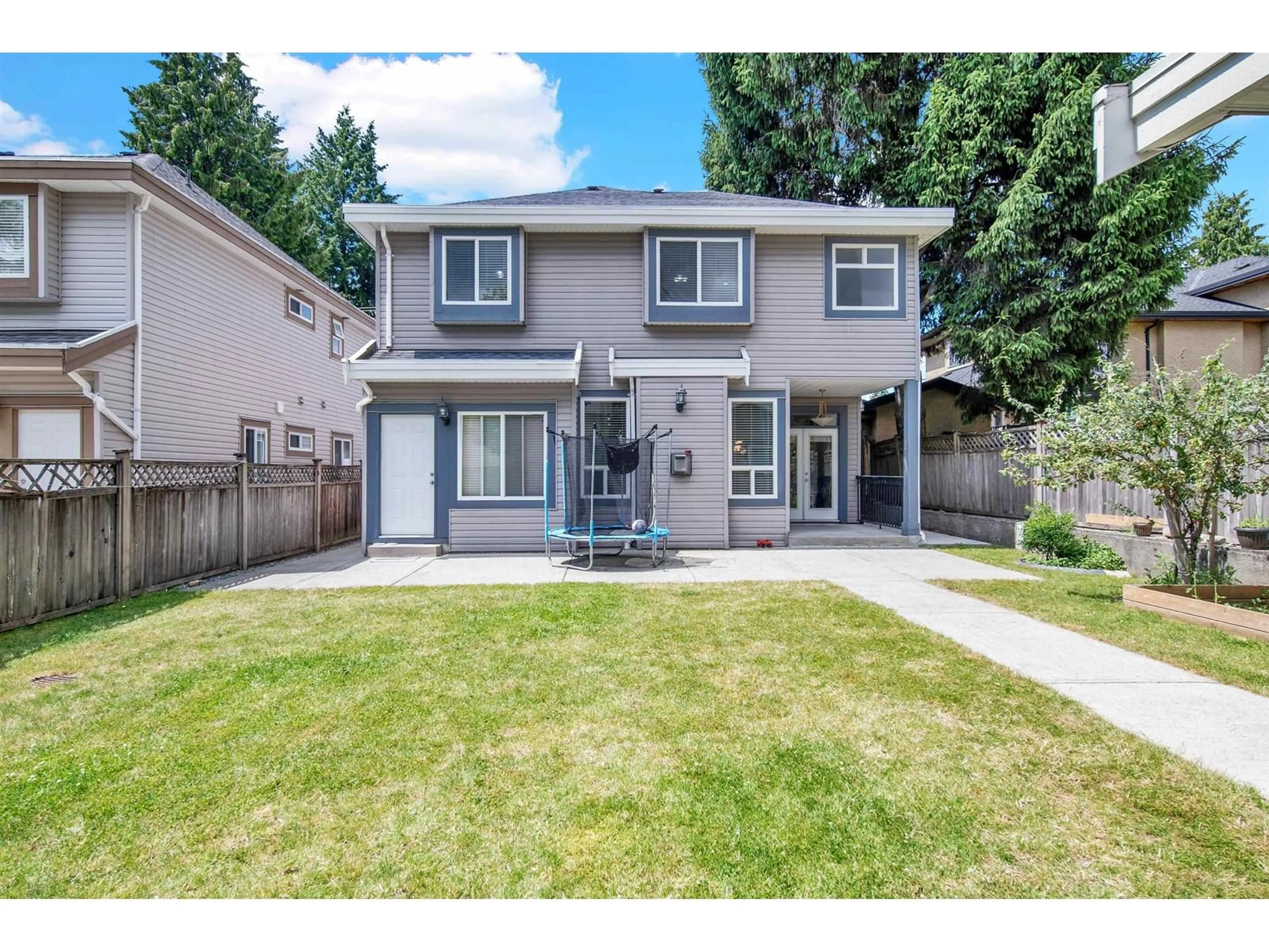 Home with vinyl exterior material, street for 7750 118, Delta British Columbia V4C6G8