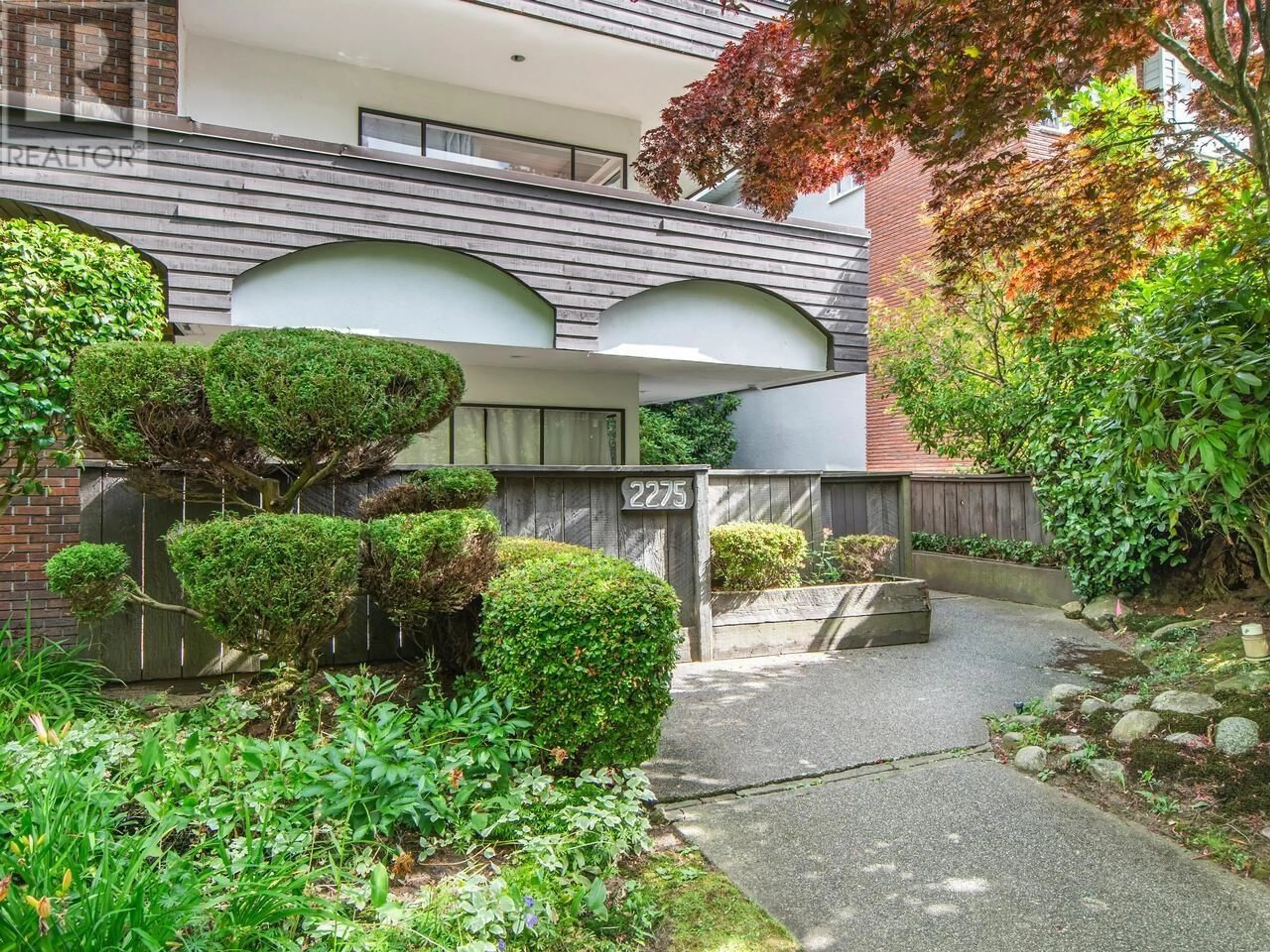 Patio, street for 102 - 2275 40TH AVENUE, Vancouver British Columbia V6M1W7