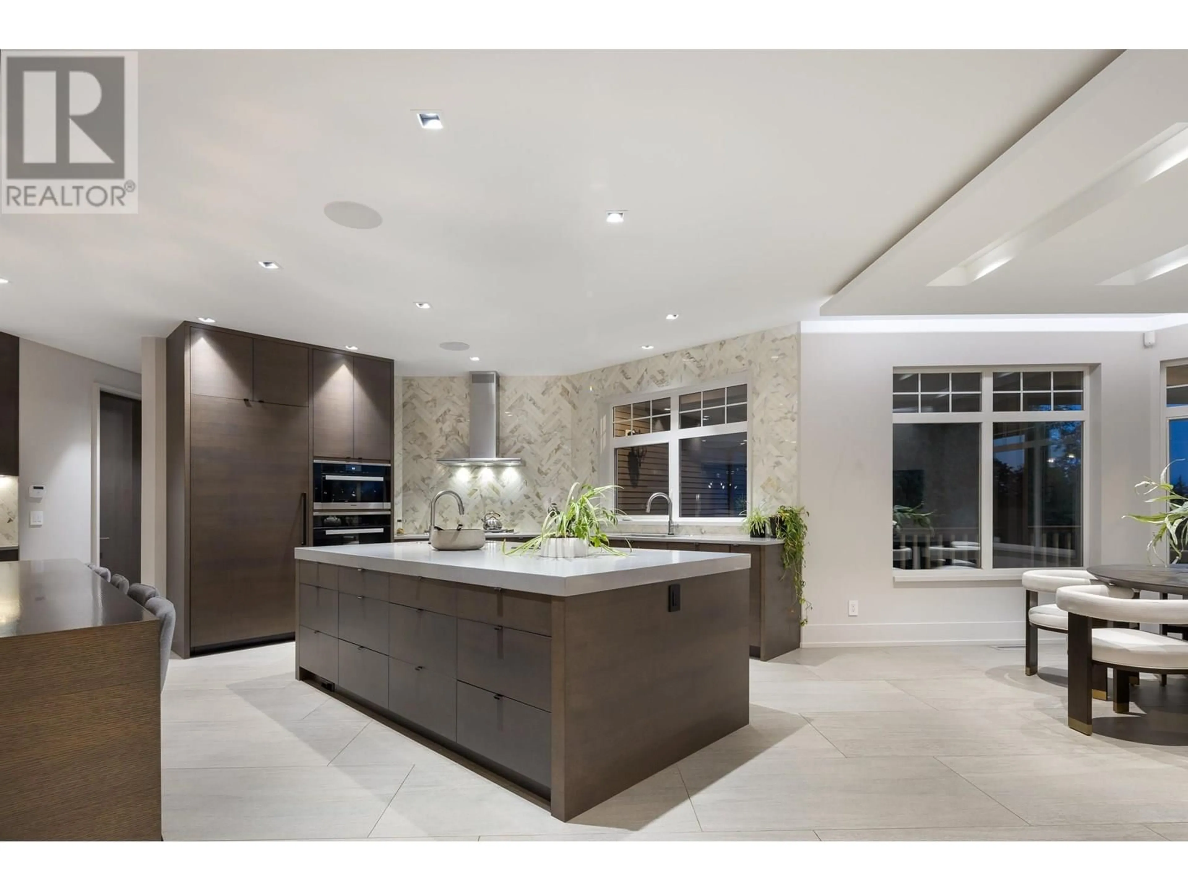 Contemporary kitchen, ceramic/tile floor for 26615 98 AVENUE, Maple Ridge British Columbia V2W1T4