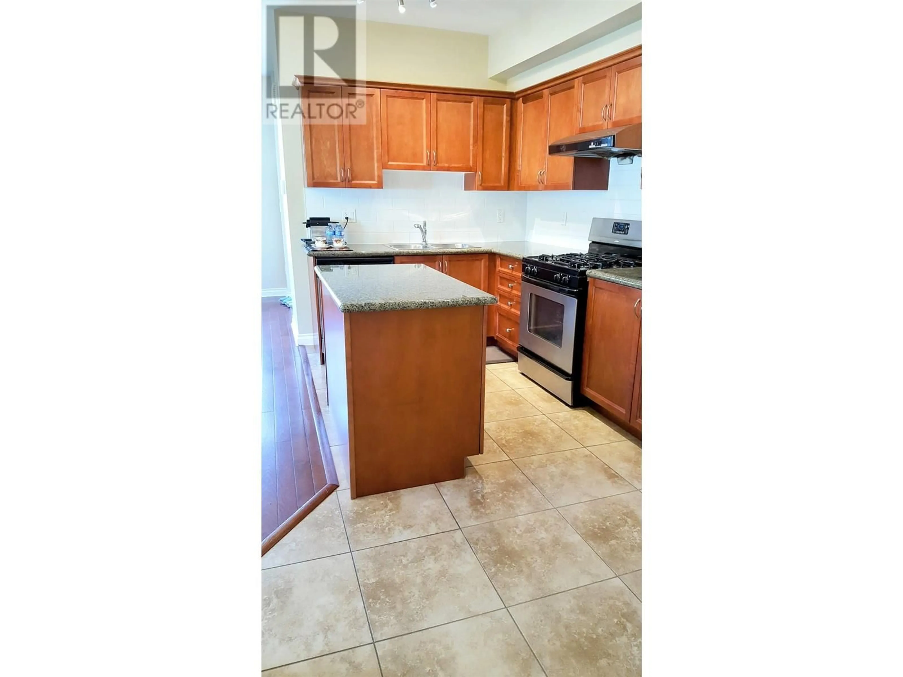 Standard kitchen, unknown for 1 - 11711 STEVESTON HIGHWAY, Richmond British Columbia V7A1N8