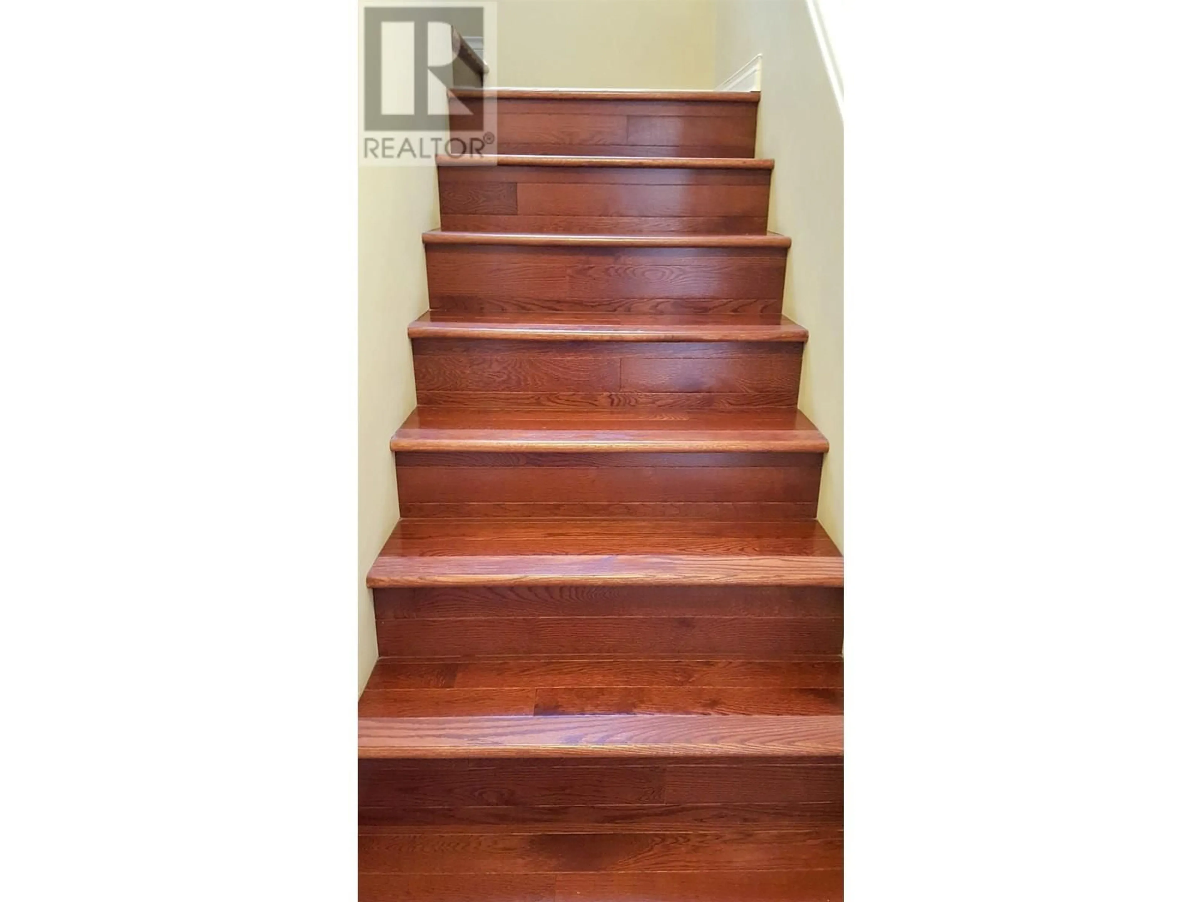 Stairs for 1 - 11711 STEVESTON HIGHWAY, Richmond British Columbia V7A1N8