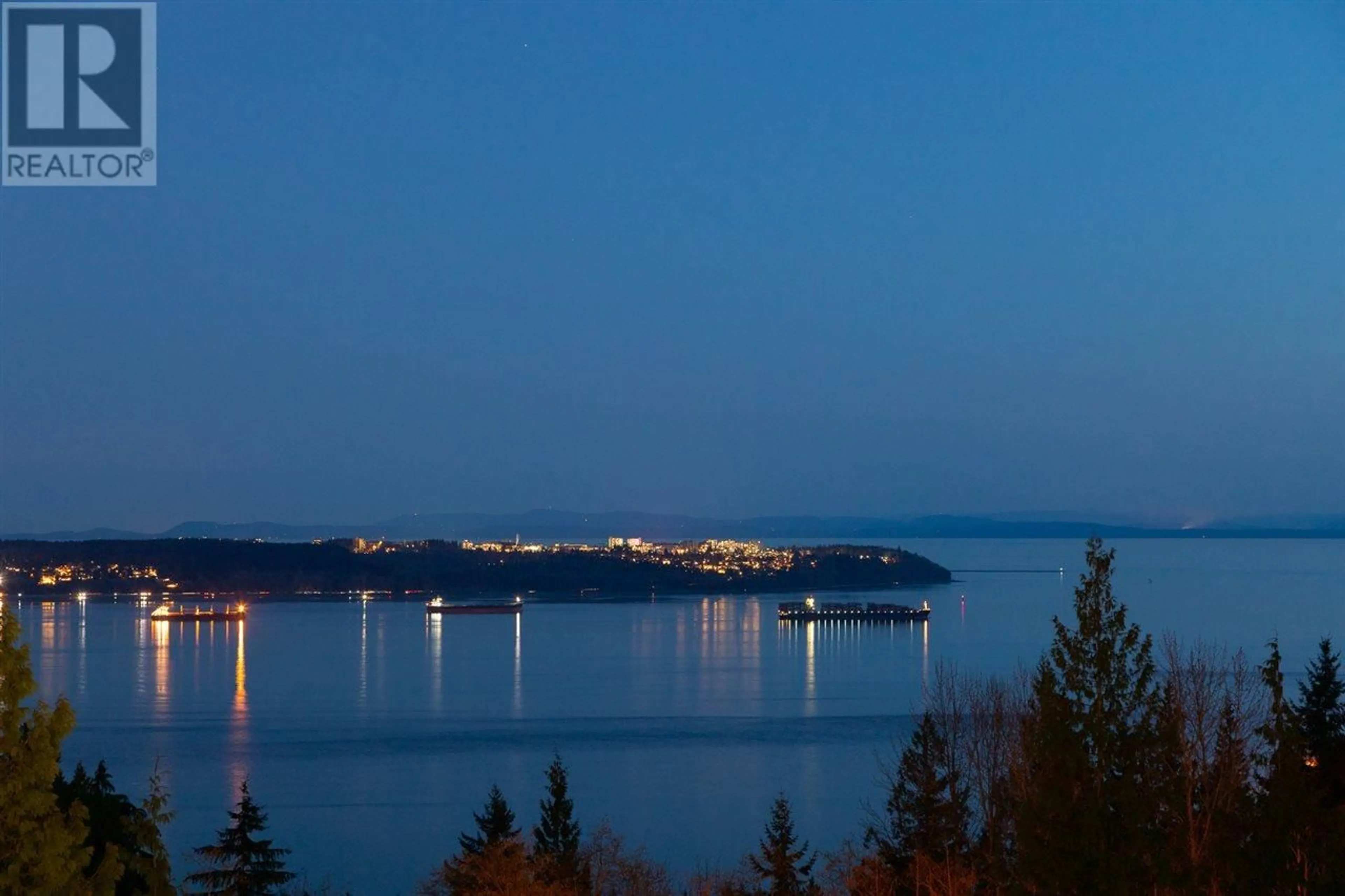 Blurry image for 3008 BURFIELD PLACE, West Vancouver British Columbia V7S0A9