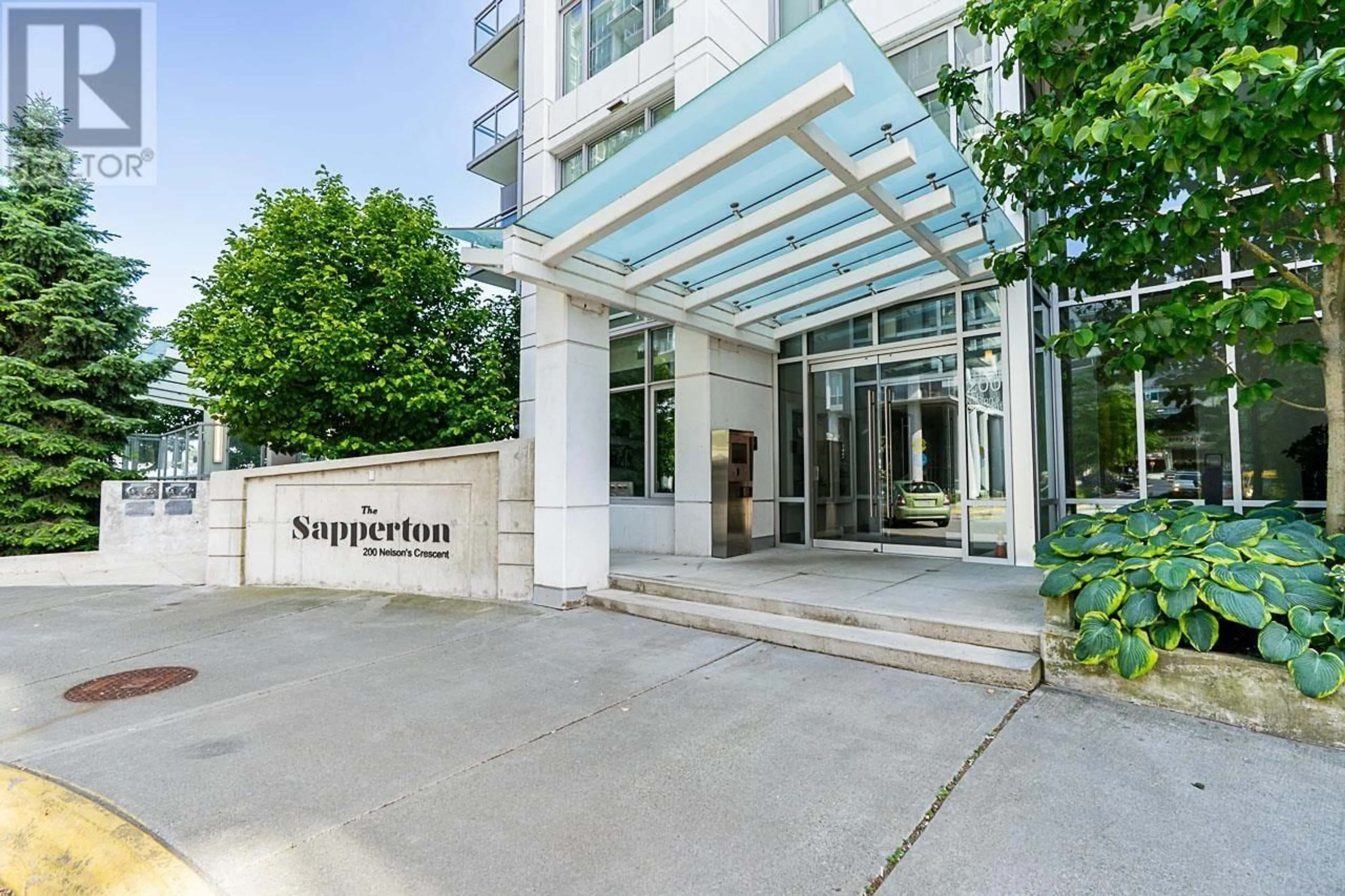 Indoor foyer for 708 - 200 NELSON'S CRESCENT, New Westminster British Columbia V3L0H4