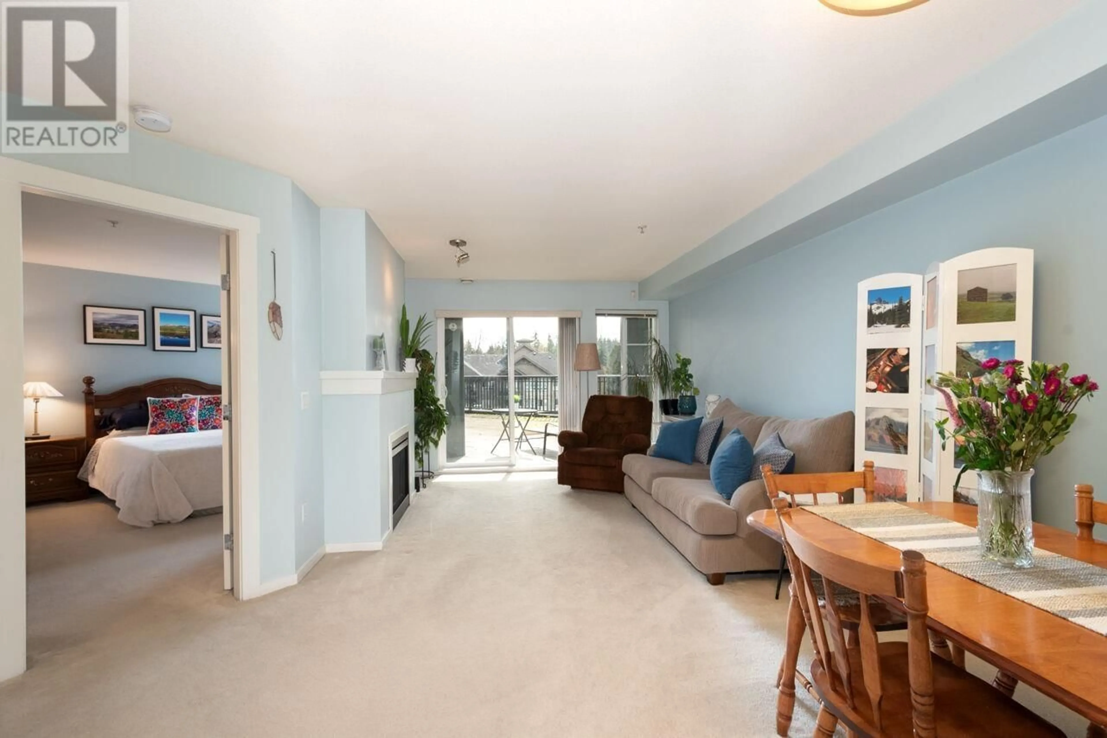 Living room with furniture, unknown for 213 - 9098 HALSTON COURT, Burnaby British Columbia V3N0A6