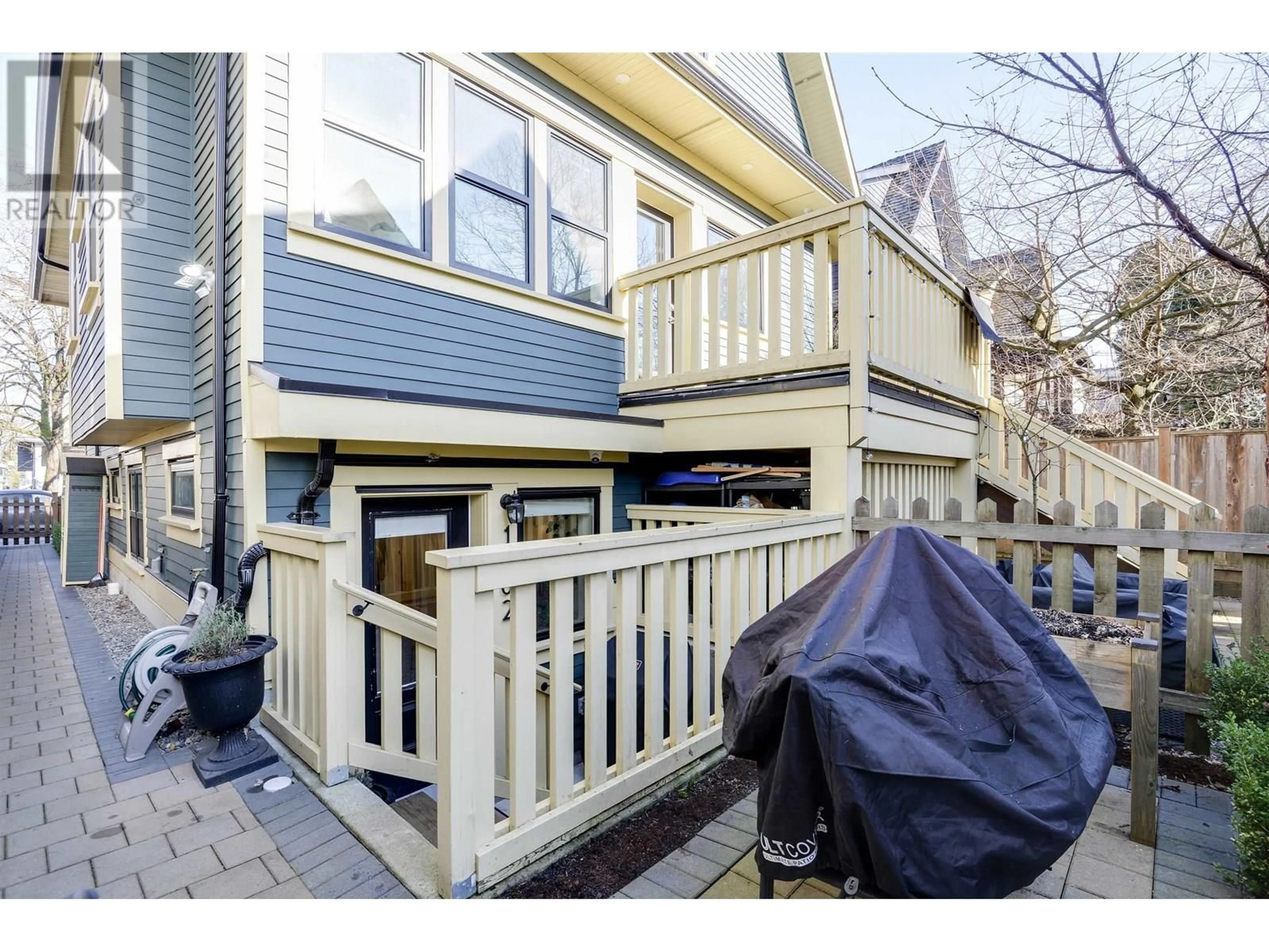 Patio, street for 1762 14TH AVENUE, Vancouver British Columbia V5N2E2