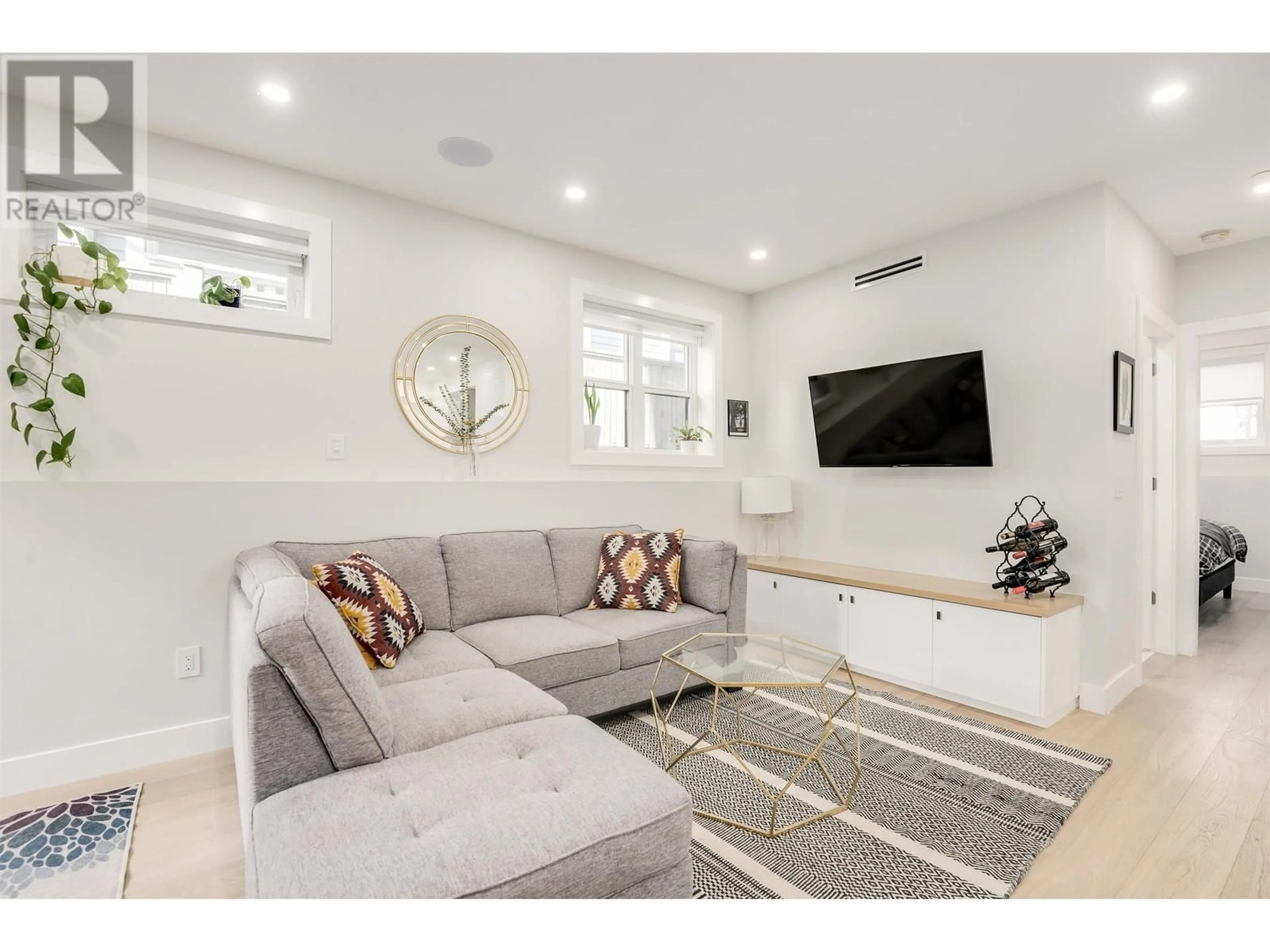 Living room with furniture, unknown for 1762 14TH AVENUE, Vancouver British Columbia V5N2E2