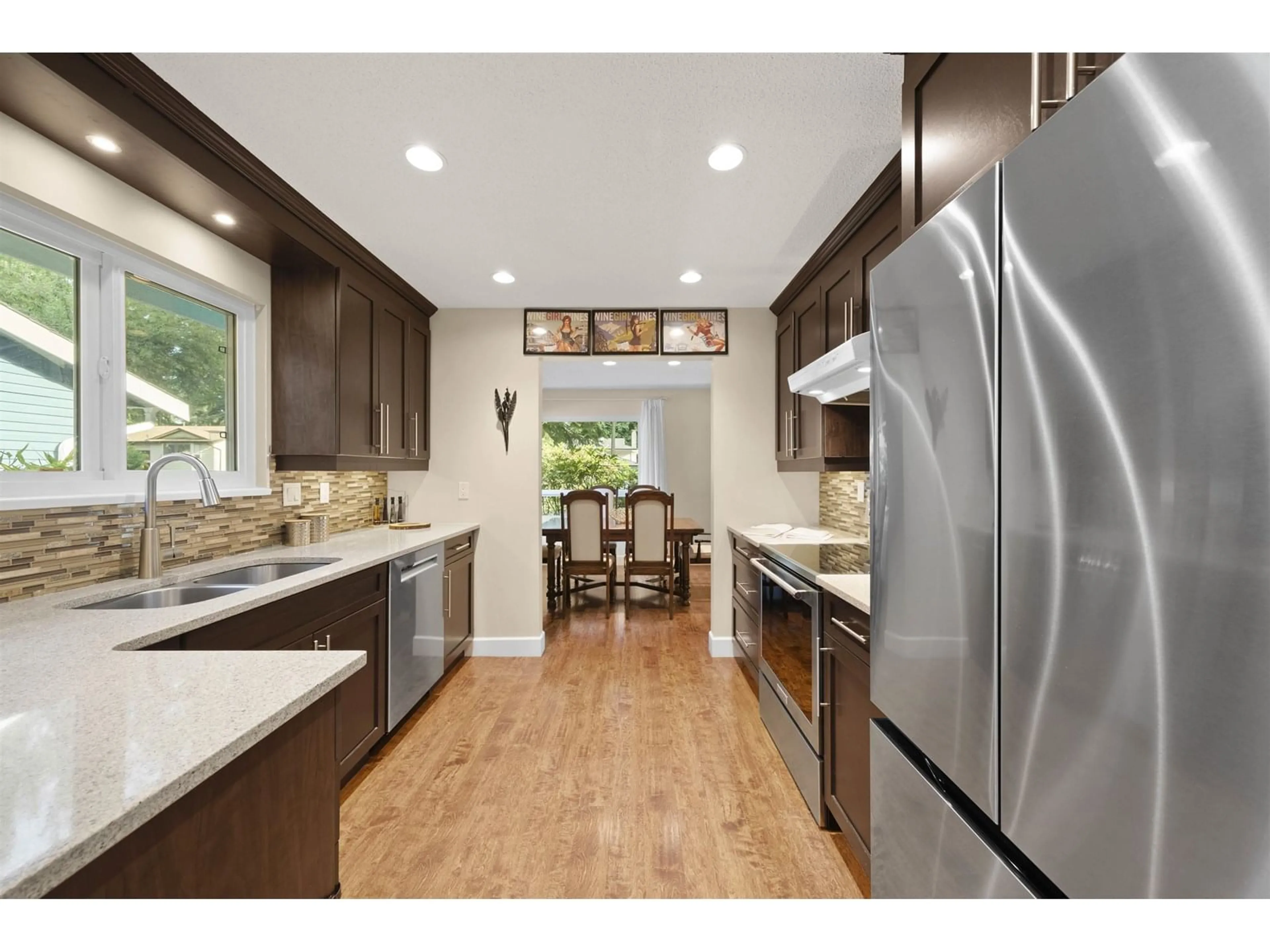 Open concept kitchen, unknown for 15081 92A, Surrey British Columbia V3R7A4