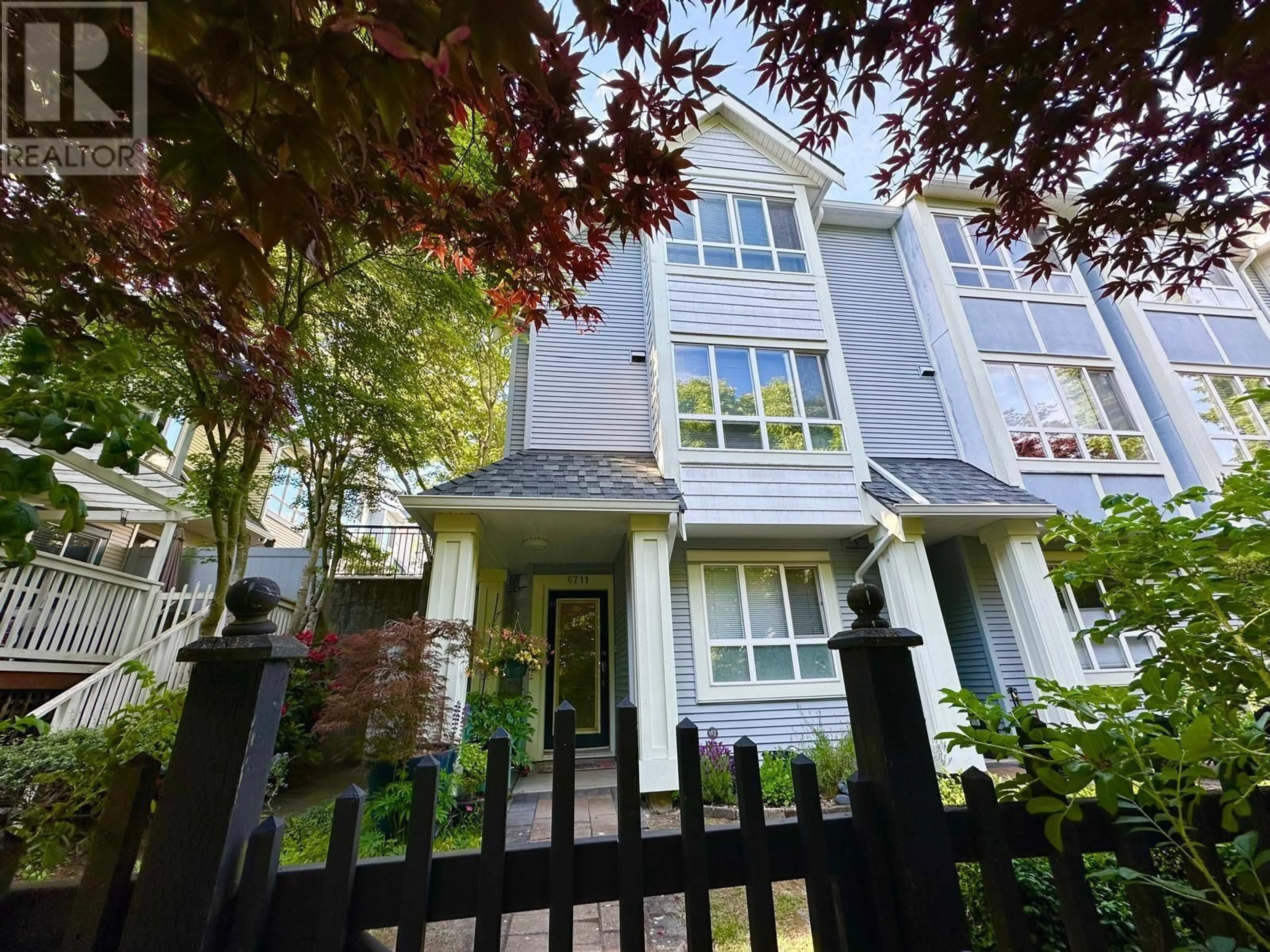A pic from outside/outdoor area/front of a property/back of a property/a pic from drone, street for 6711 PRENTER STREET, Burnaby British Columbia V5E4K5