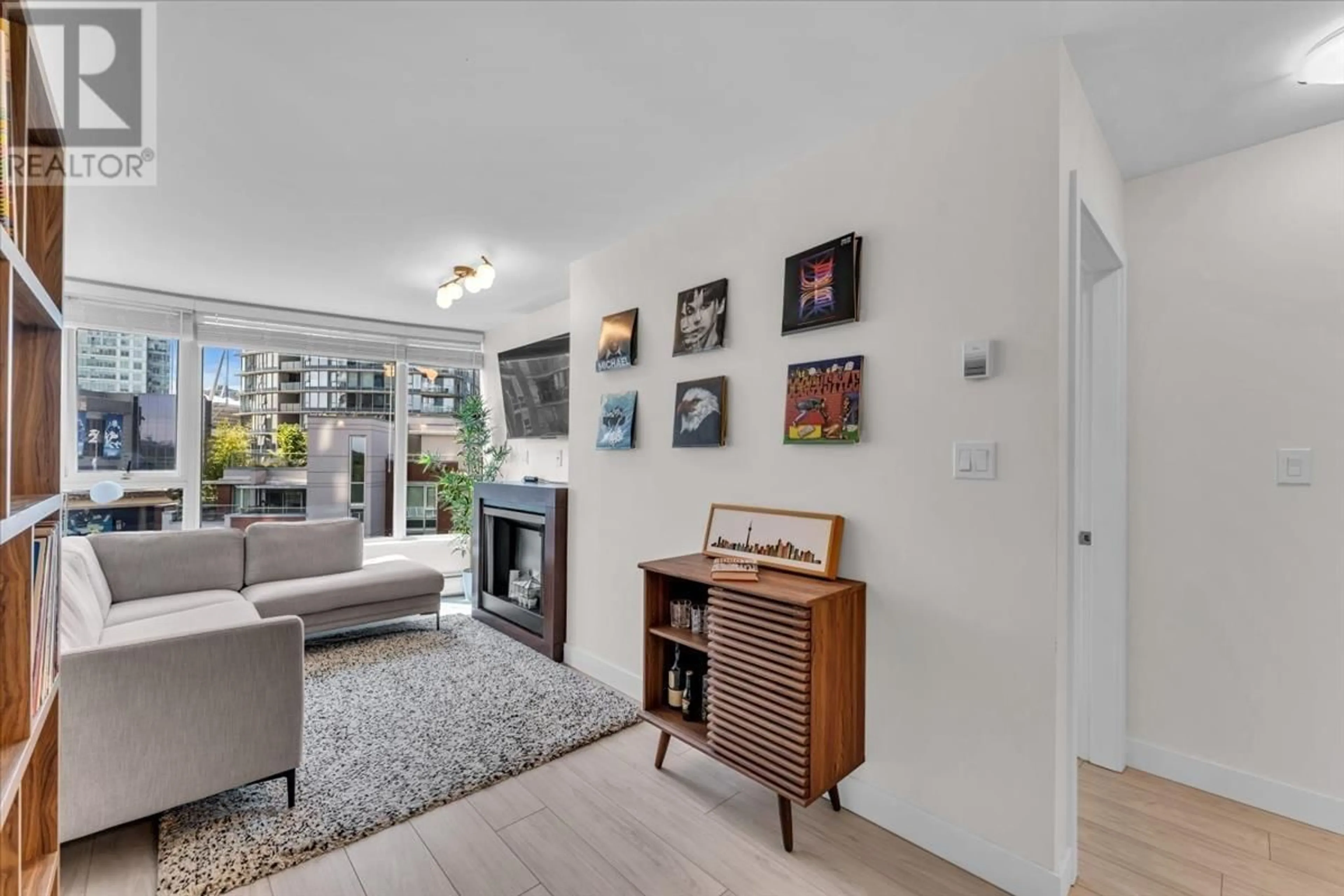 Living room with furniture, unknown for 803 - 58 KEEFER PLACE, Vancouver British Columbia V6B0B8