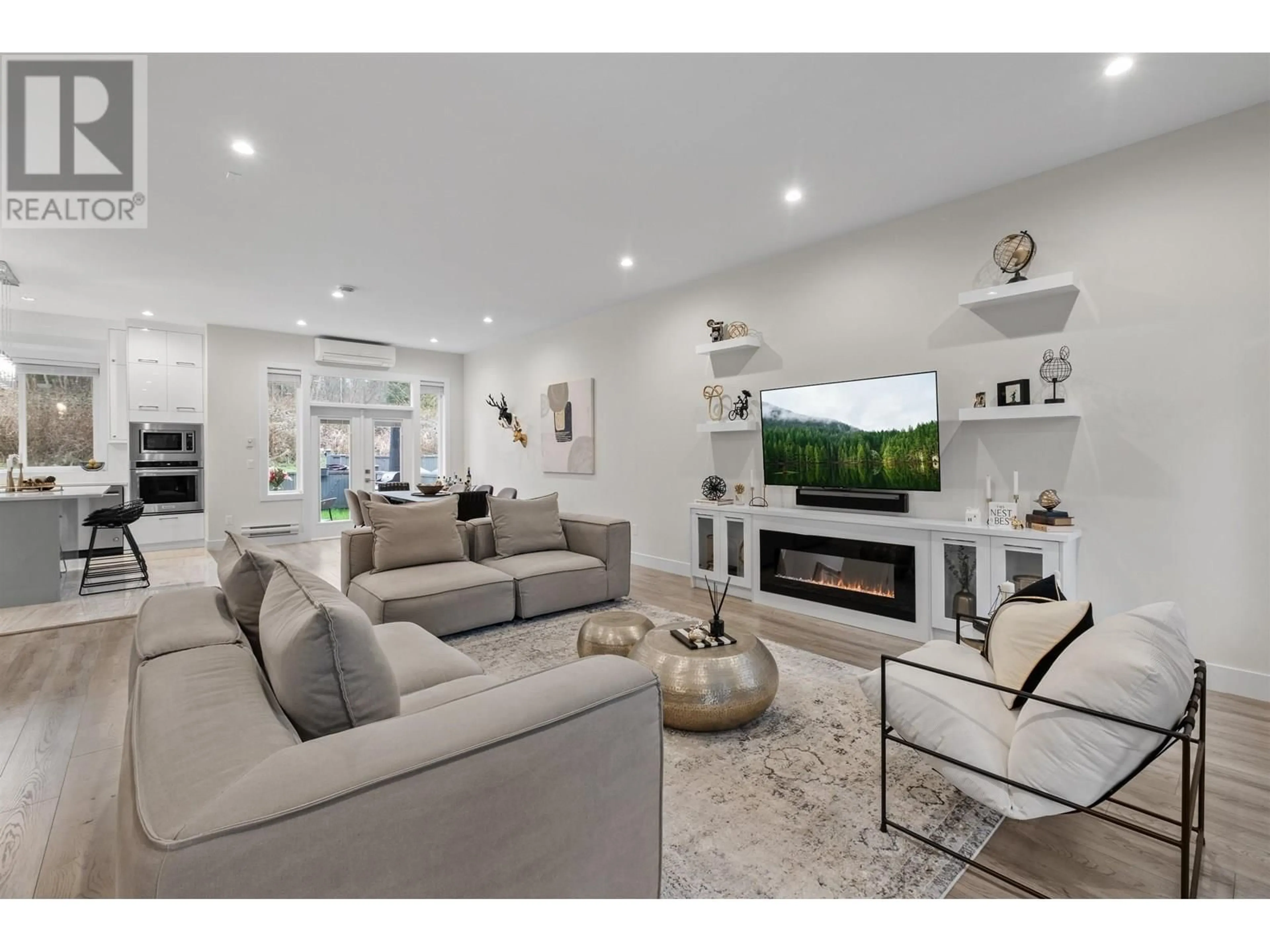 Living room with furniture, unknown for 102 - 3499 GISLASON AVENUE, Coquitlam British Columbia V3B0P8