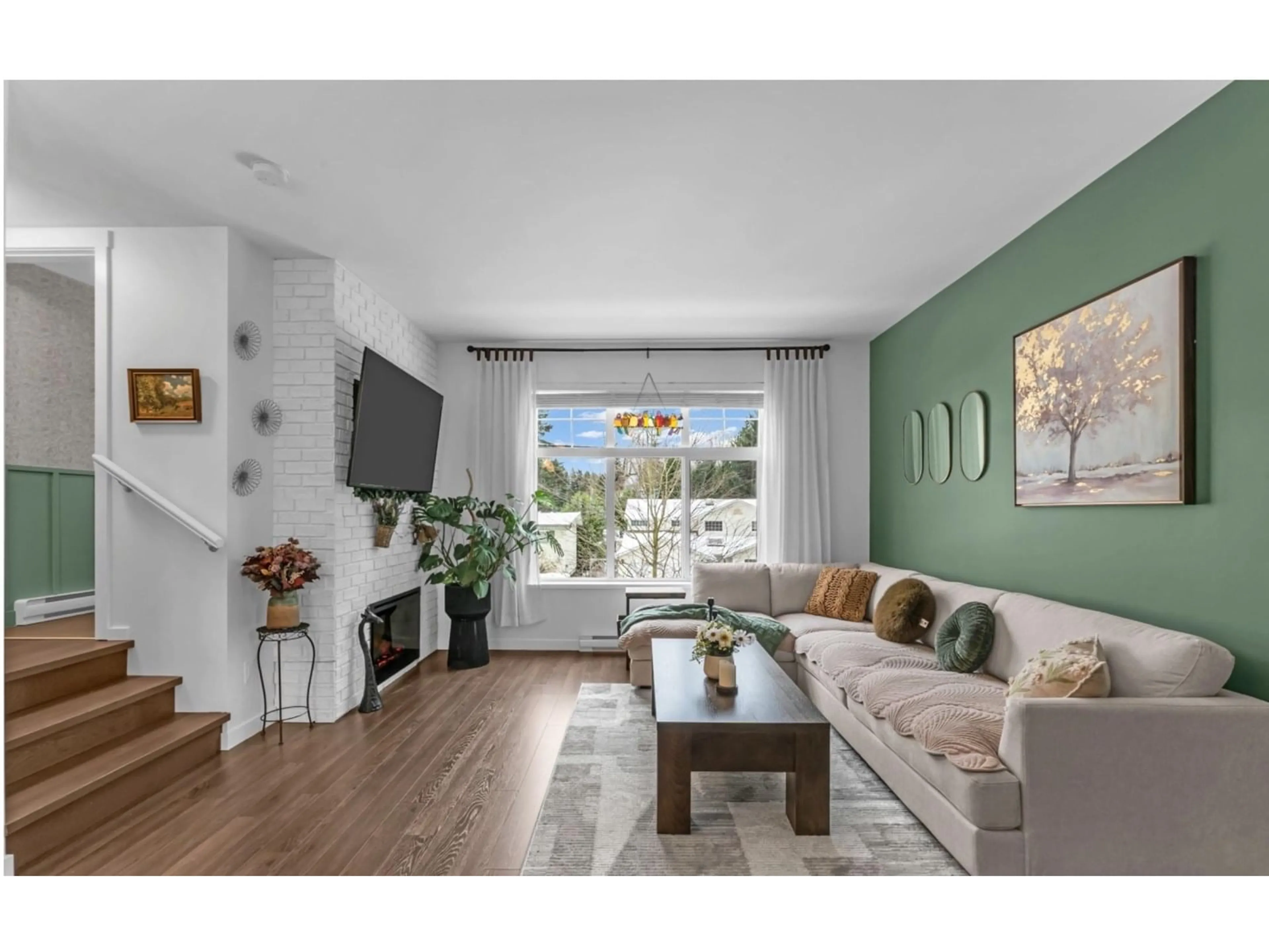 Living room with furniture, unknown for 1 - 16357 15, Surrey British Columbia V4A0C2
