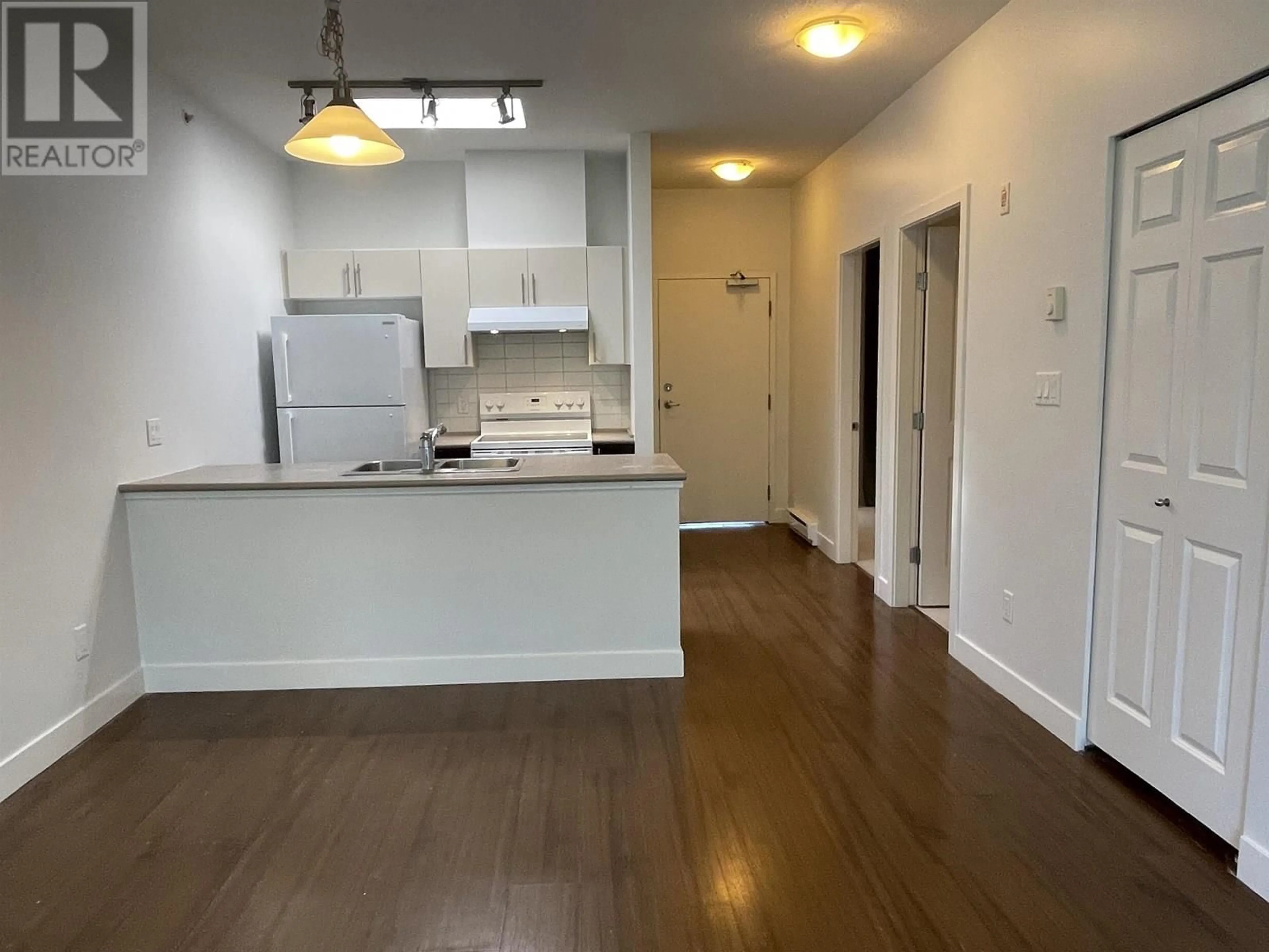 A pic of a room for 406 - 5692 KINGS ROAD, Vancouver British Columbia V6T1K8