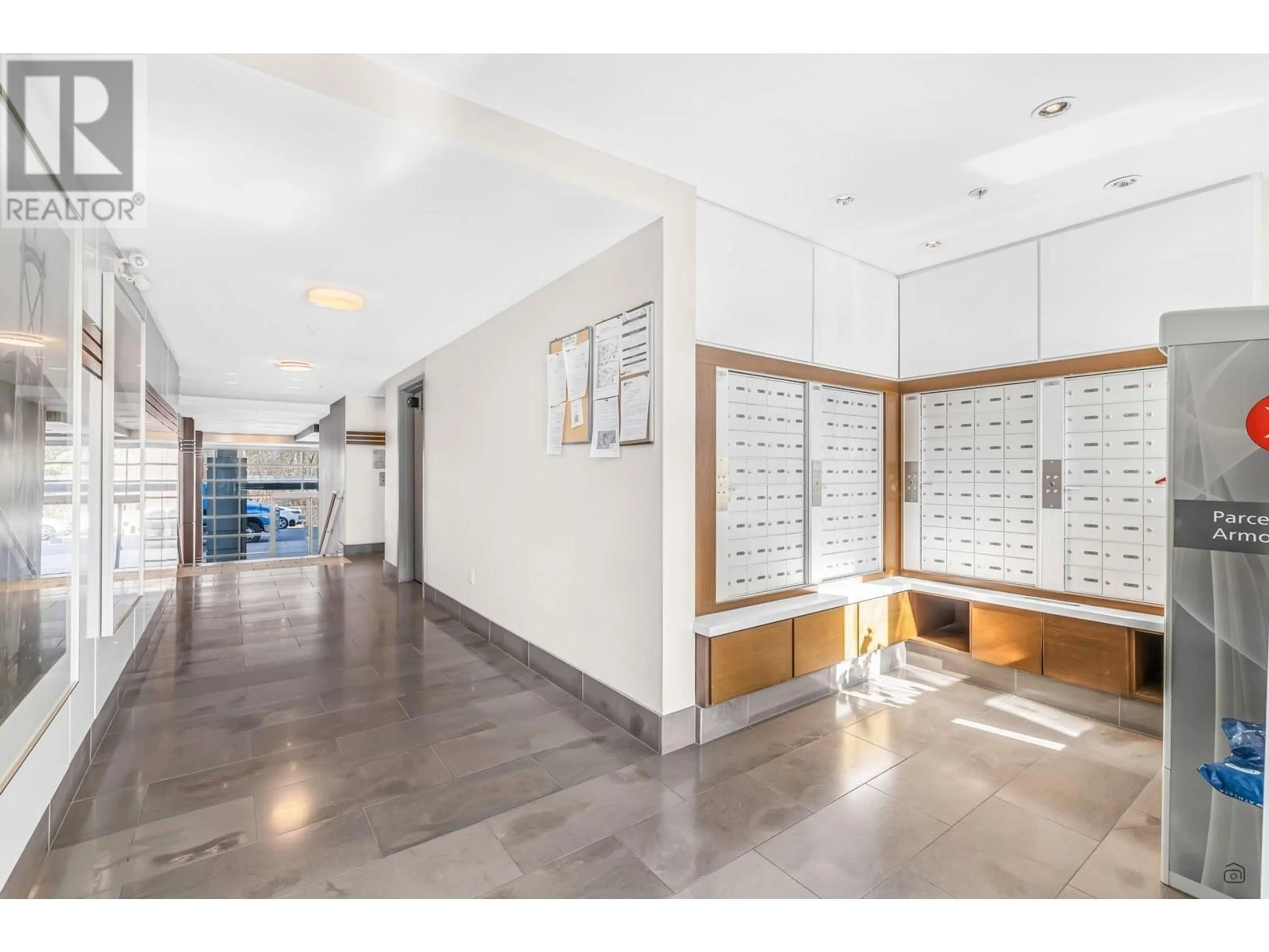 Indoor foyer for 307 - 9500 ODLIN ROAD, Richmond British Columbia V6X0H5