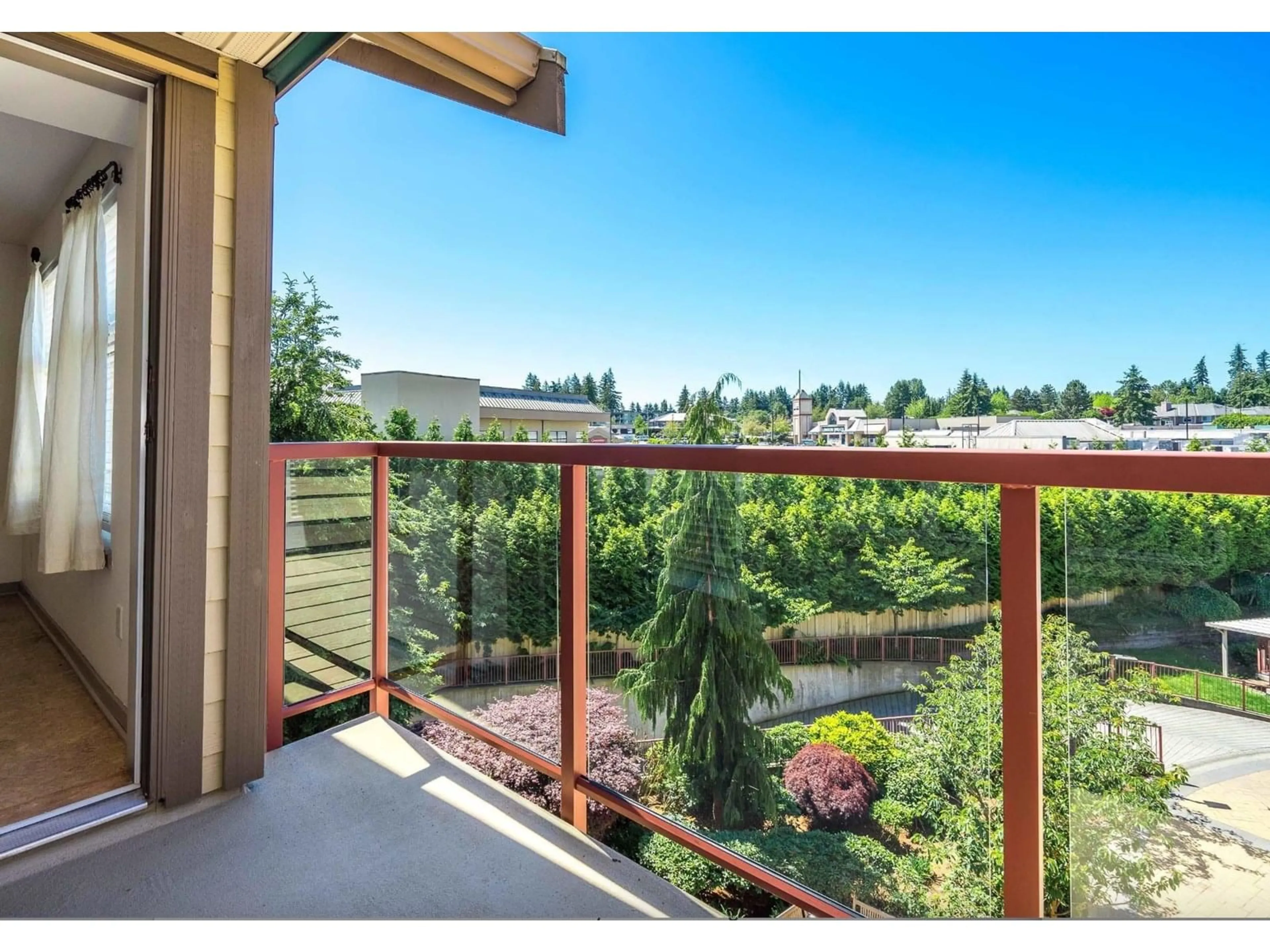 Patio, water/lake/river/ocean view for 415 - 2511 KING GEORGE, Surrey British Columbia V4P0C7