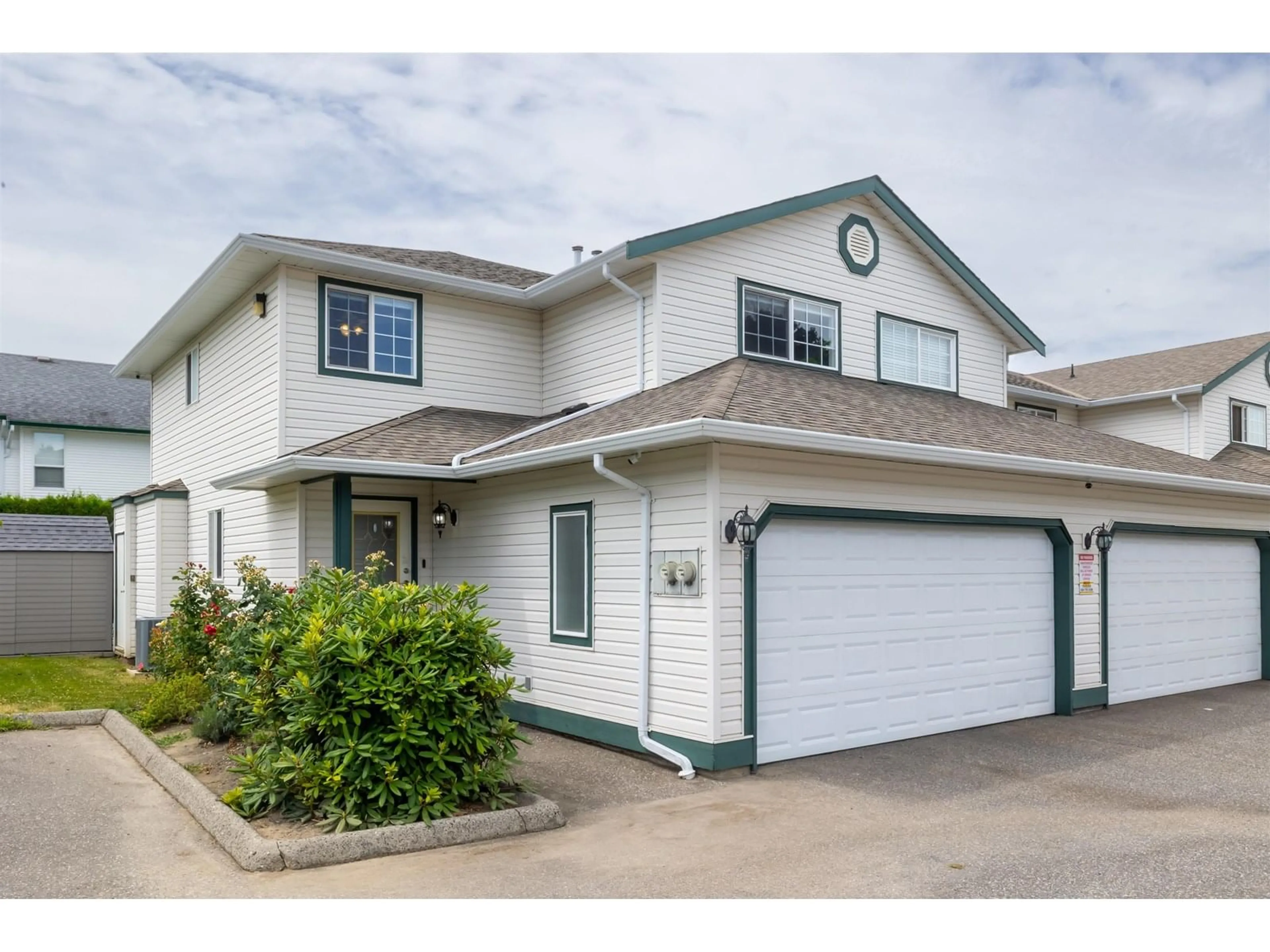 Home with vinyl exterior material, street for 5 - 45873 LEWIS AVENUE, Chilliwack British Columbia V2P3C3