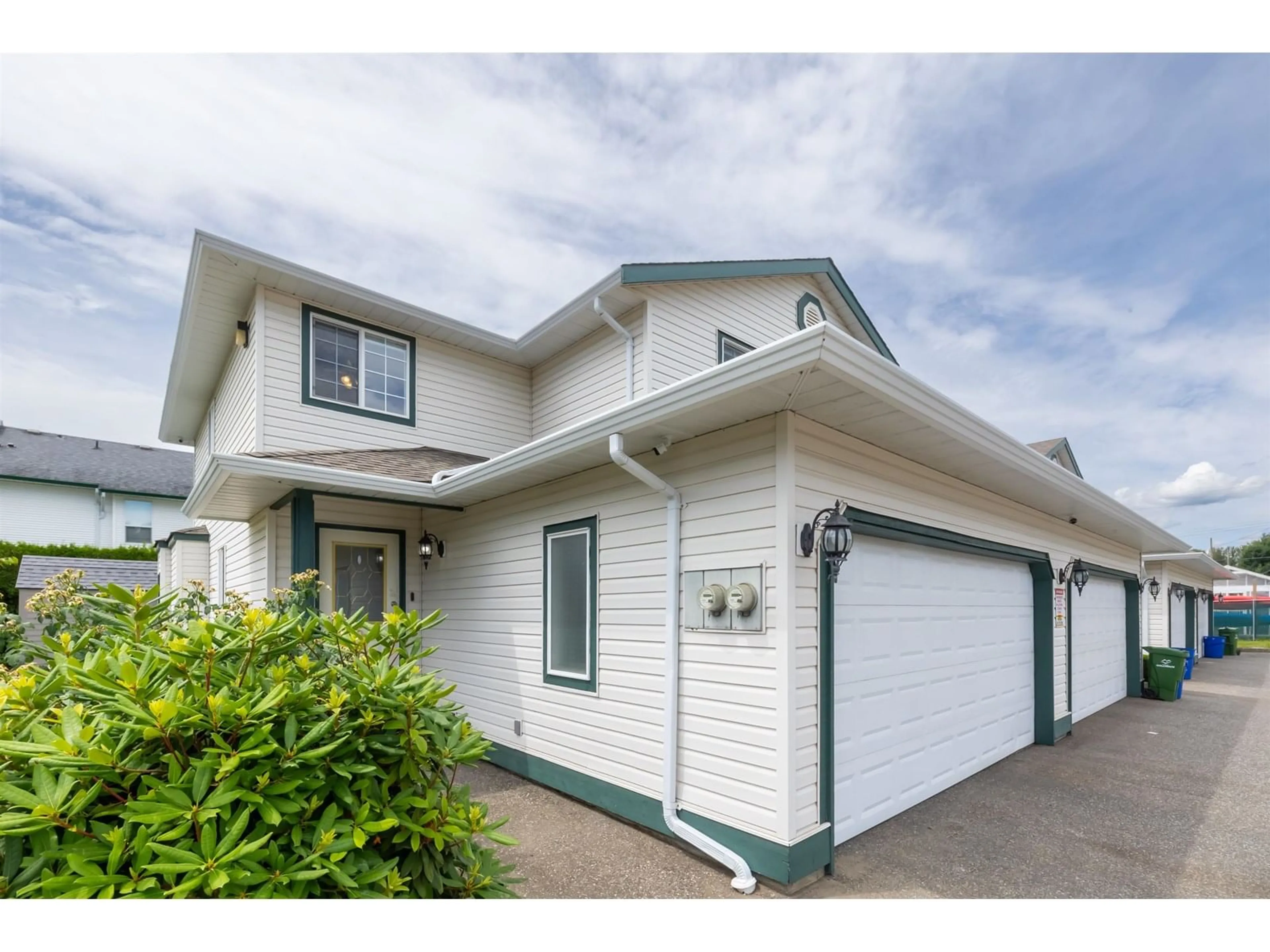 Home with vinyl exterior material, street for 5 - 45873 LEWIS AVENUE, Chilliwack British Columbia V2P3C3